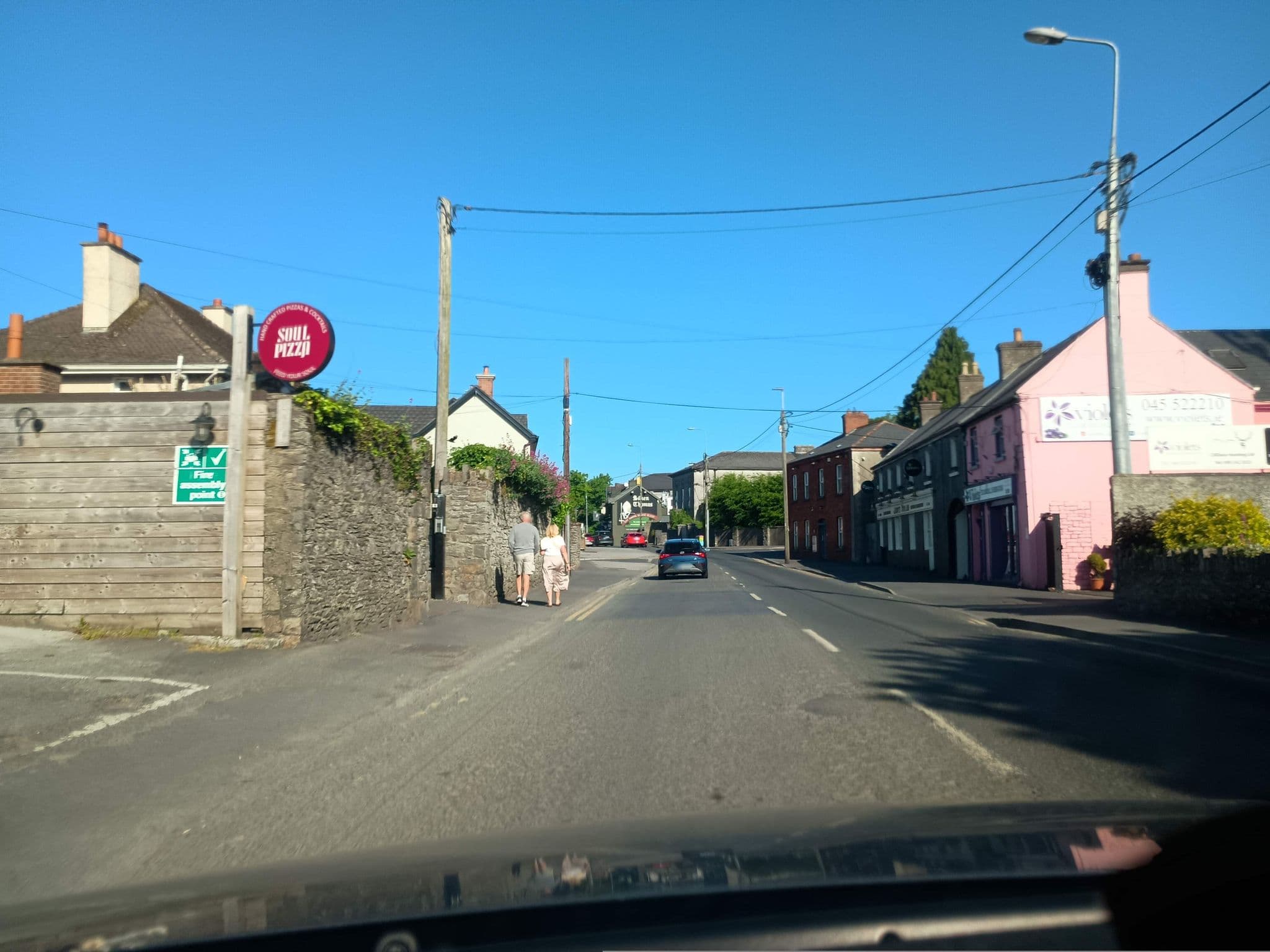 Street view near Derby House Hotel, Kildare — © gsmitheidw (CC BY-SA · Mapillary)