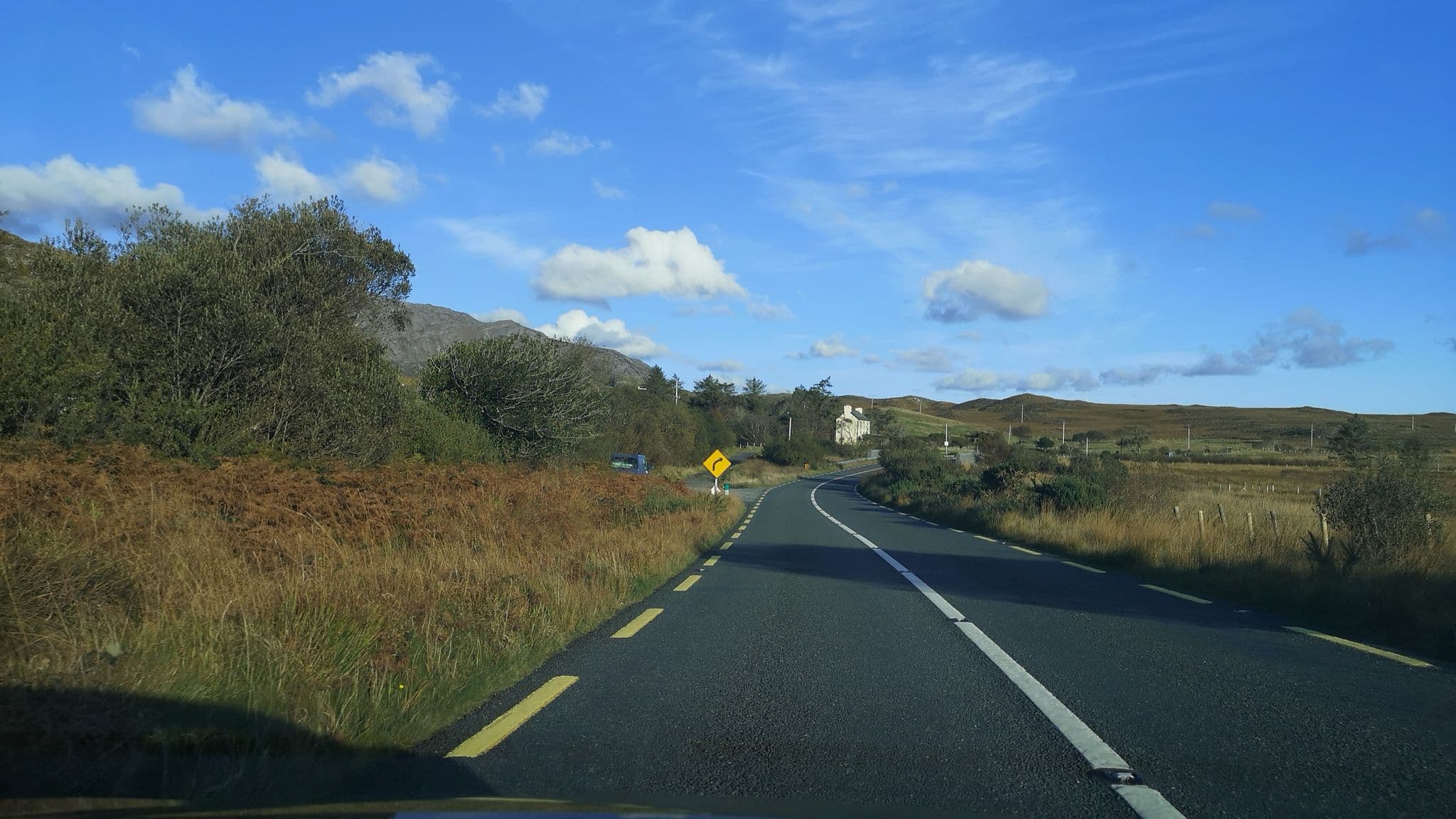 Street view near Ben Lettery Youth Hostel, Clifden — © dacor (CC BY-SA · Mapillary)