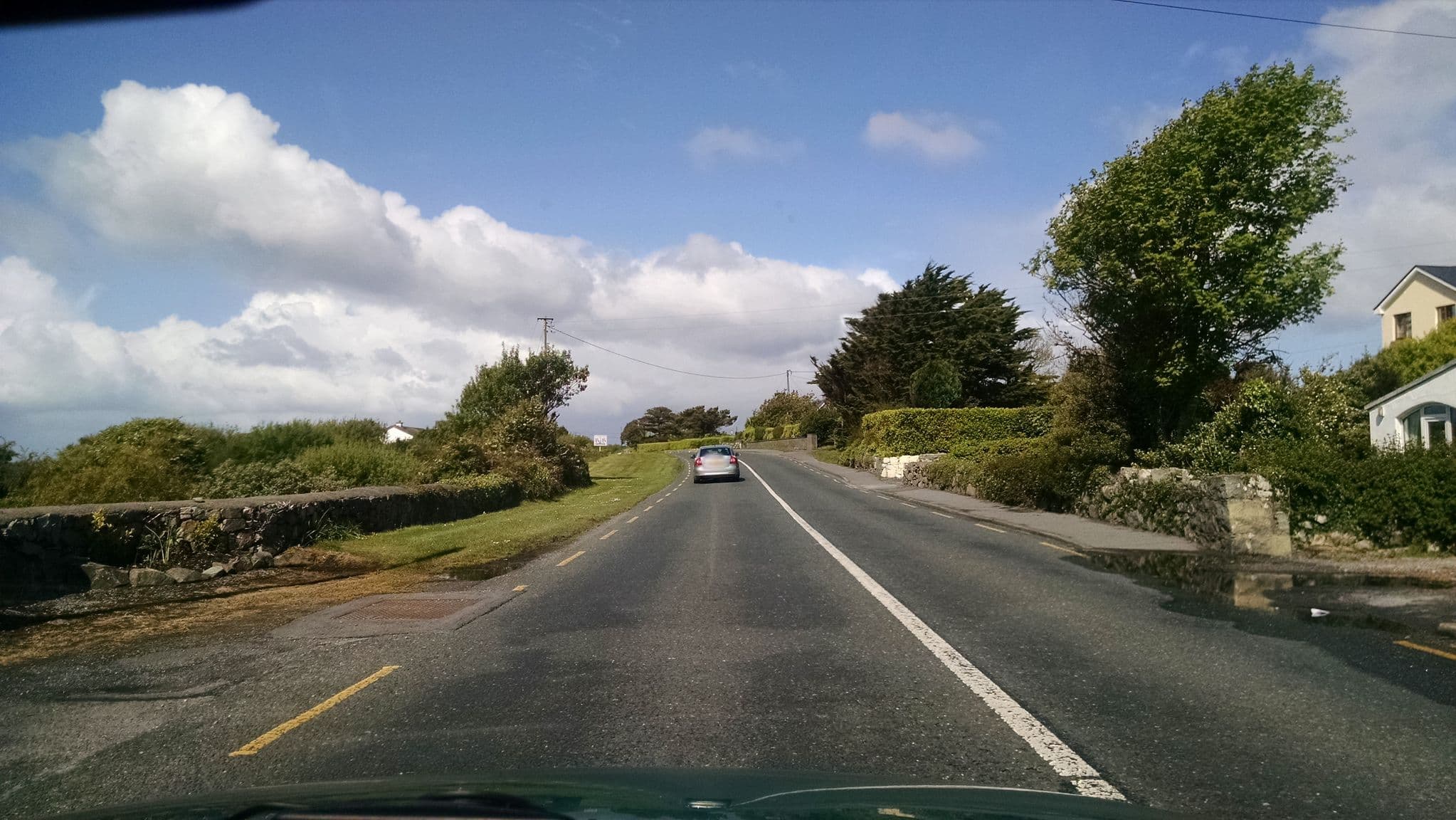 Street view near Cloch na Scith, Bearna — © stephanep (CC BY-SA · Mapillary)