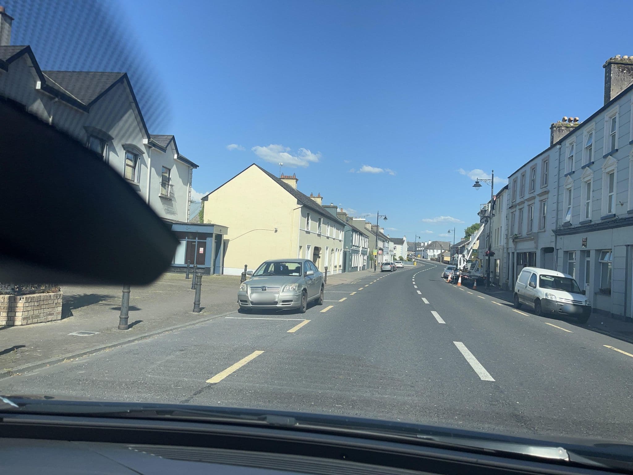 Street view near The Whitehouse Hotel, Ballyhaunis — © noelb (CC BY-SA · Mapillary)