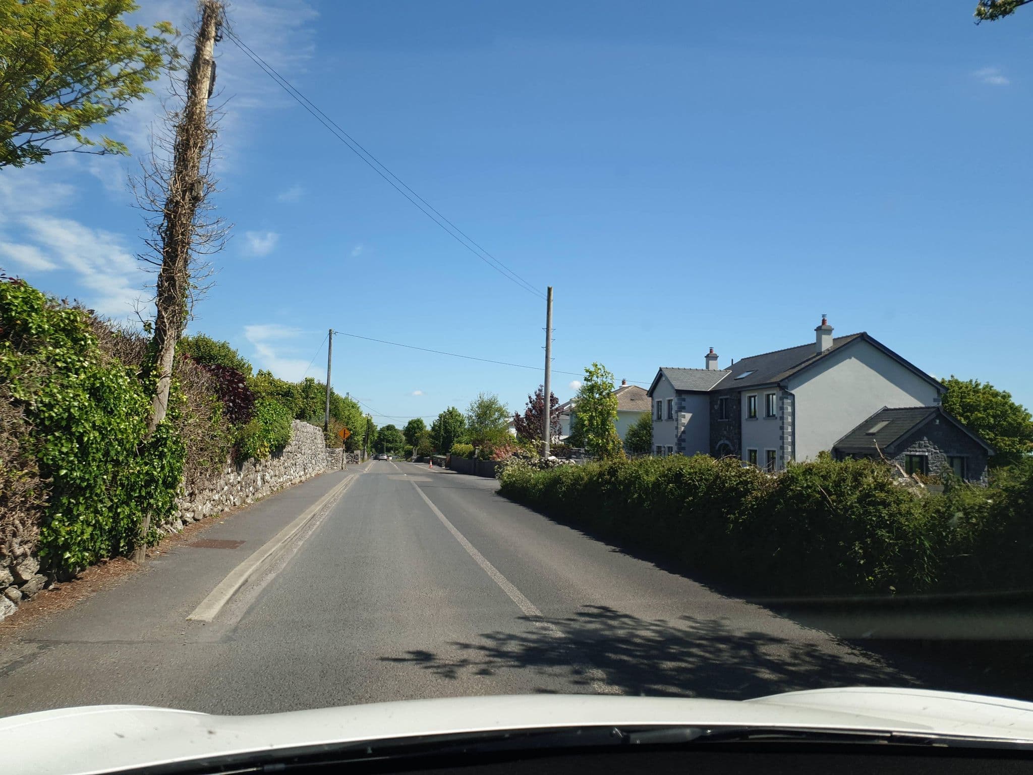 Street view near Fairway Lodge, Oranmore — © yannakis (CC BY-SA · Mapillary)