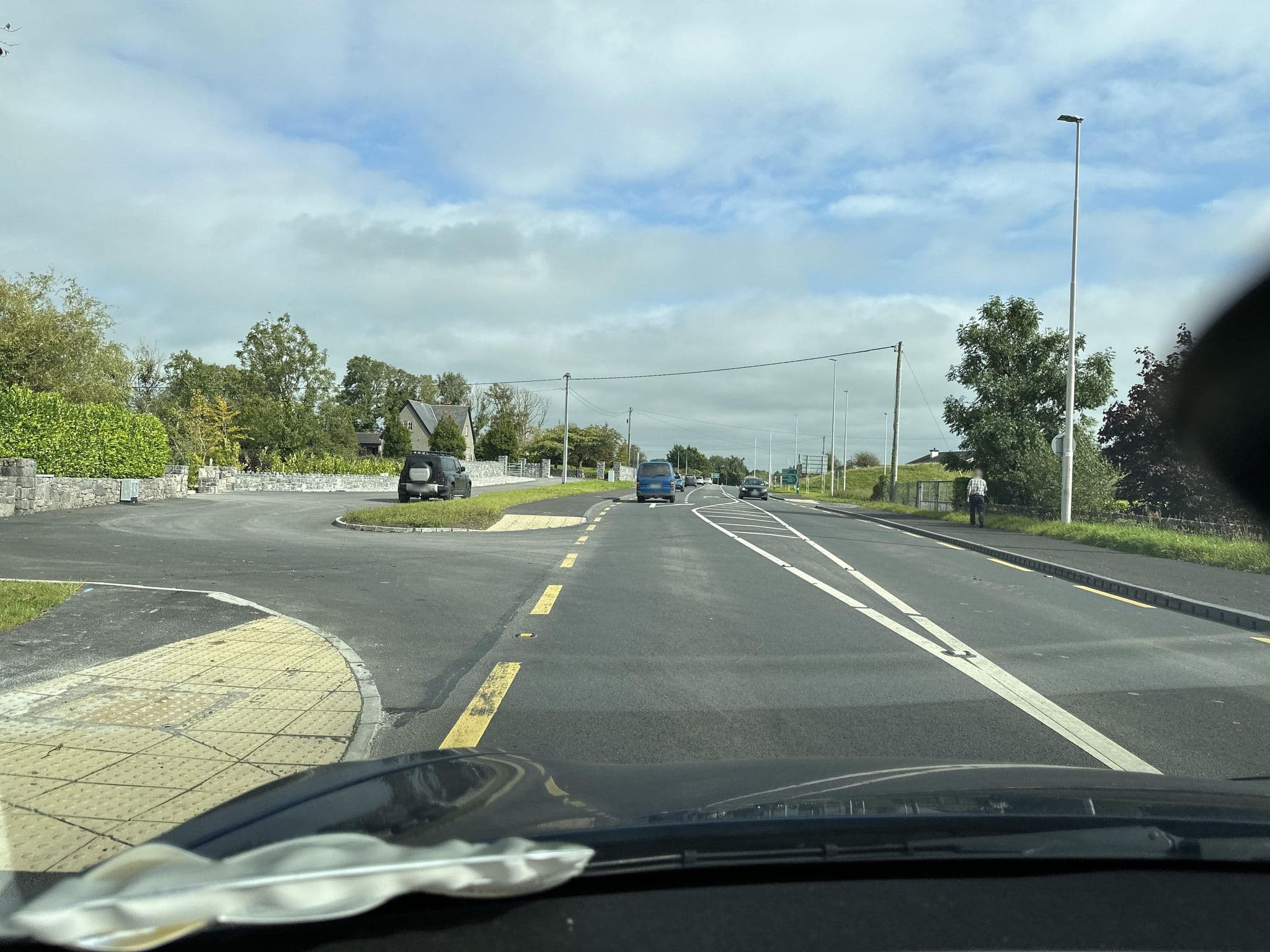 Street view near Cloneen Lodge, Castlebar — © mackerski (CC BY-SA · Mapillary)