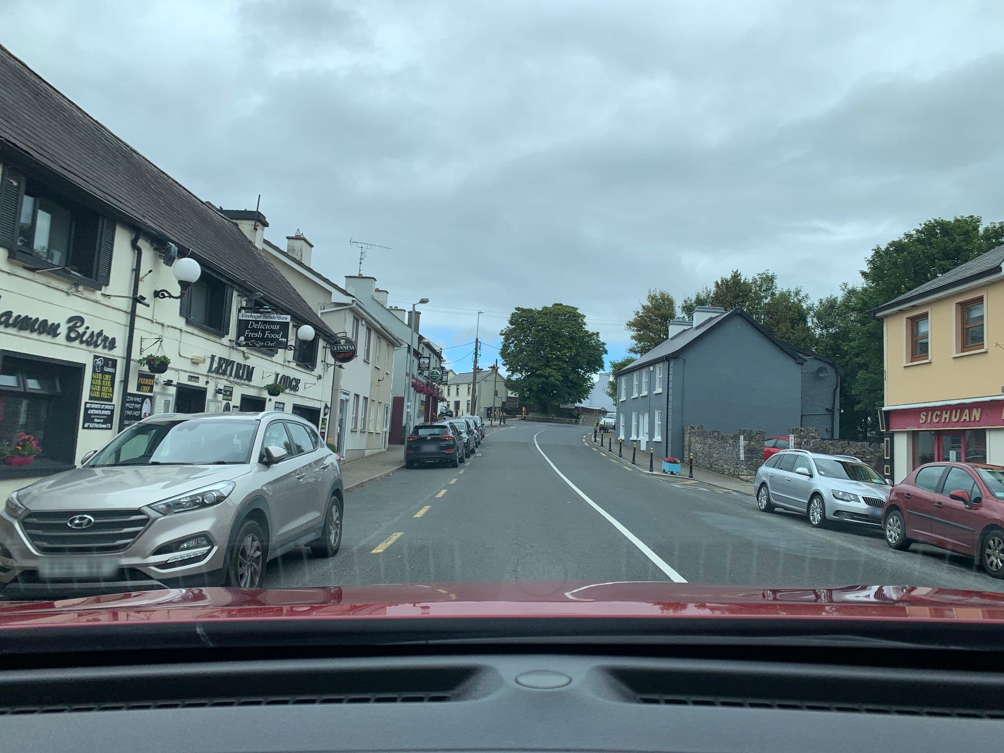 Street view near The Leitrim Inn, Carrick-on-Shannon — © noelb (CC BY-SA · Mapillary)