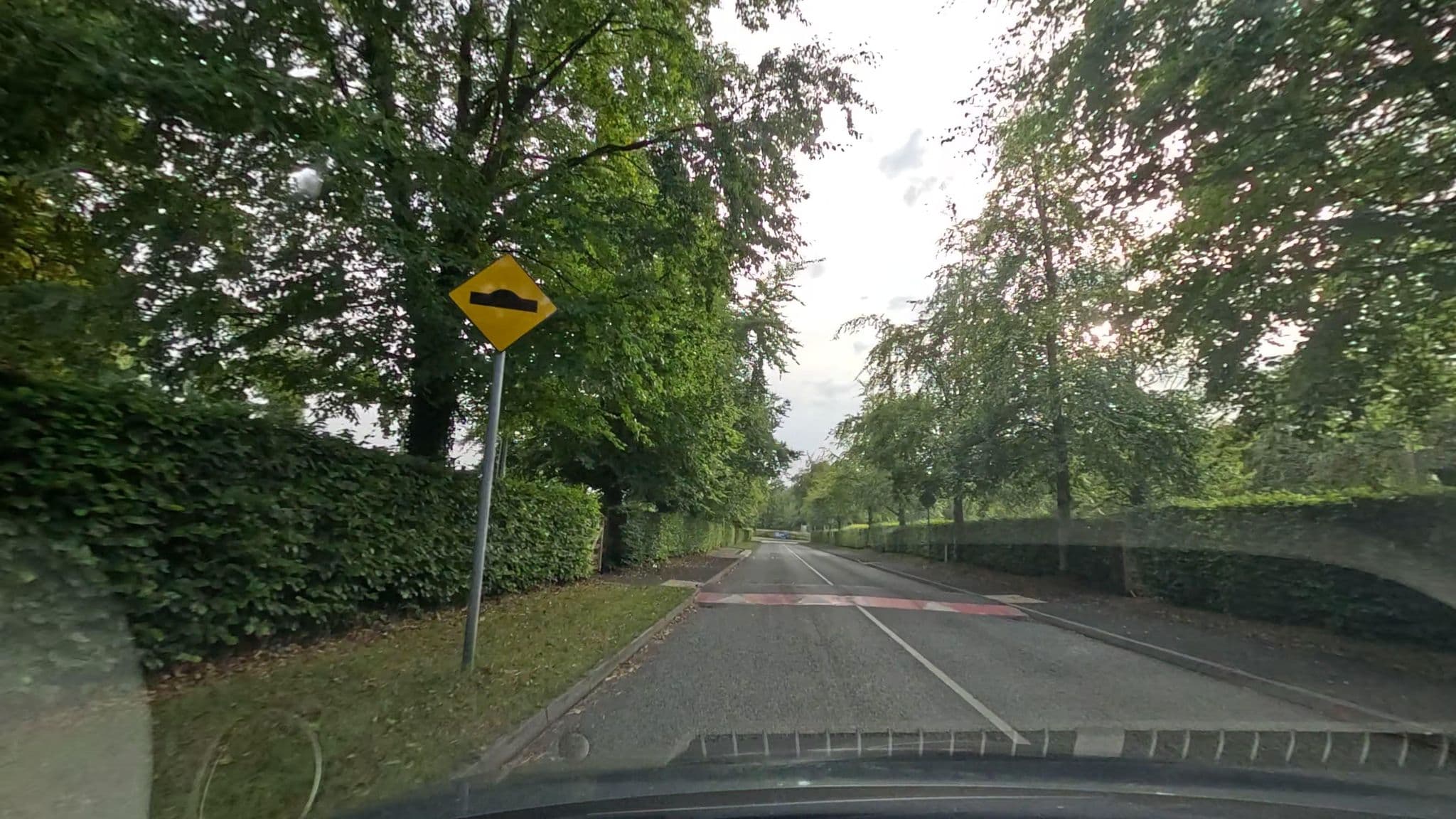 Street view near O'Sheas B & B, Kildare — © gsmitheidw (CC BY-SA · Mapillary)