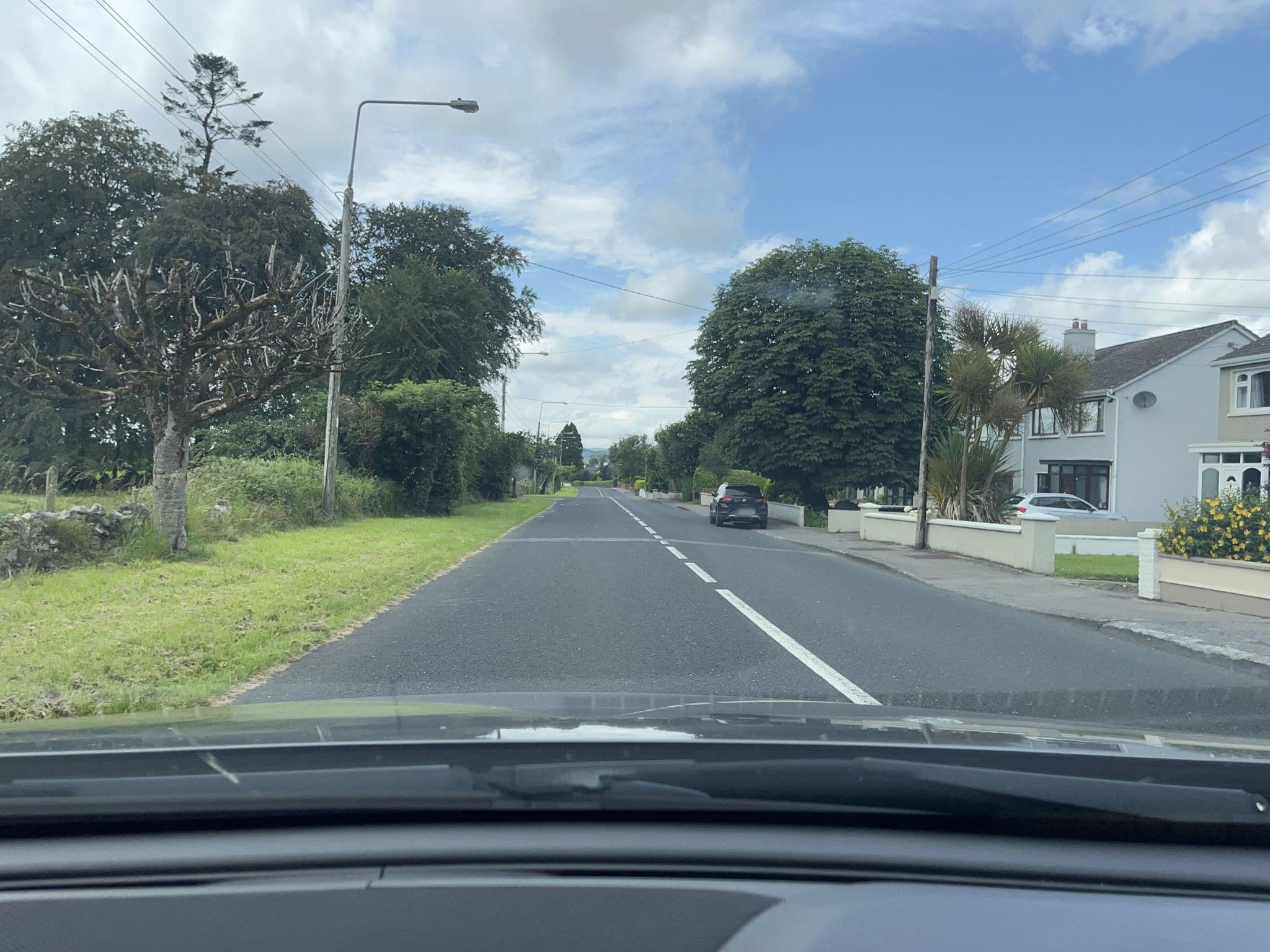 Street view near Rosdarrig House, Boyle — © noelb (CC BY-SA · Mapillary)