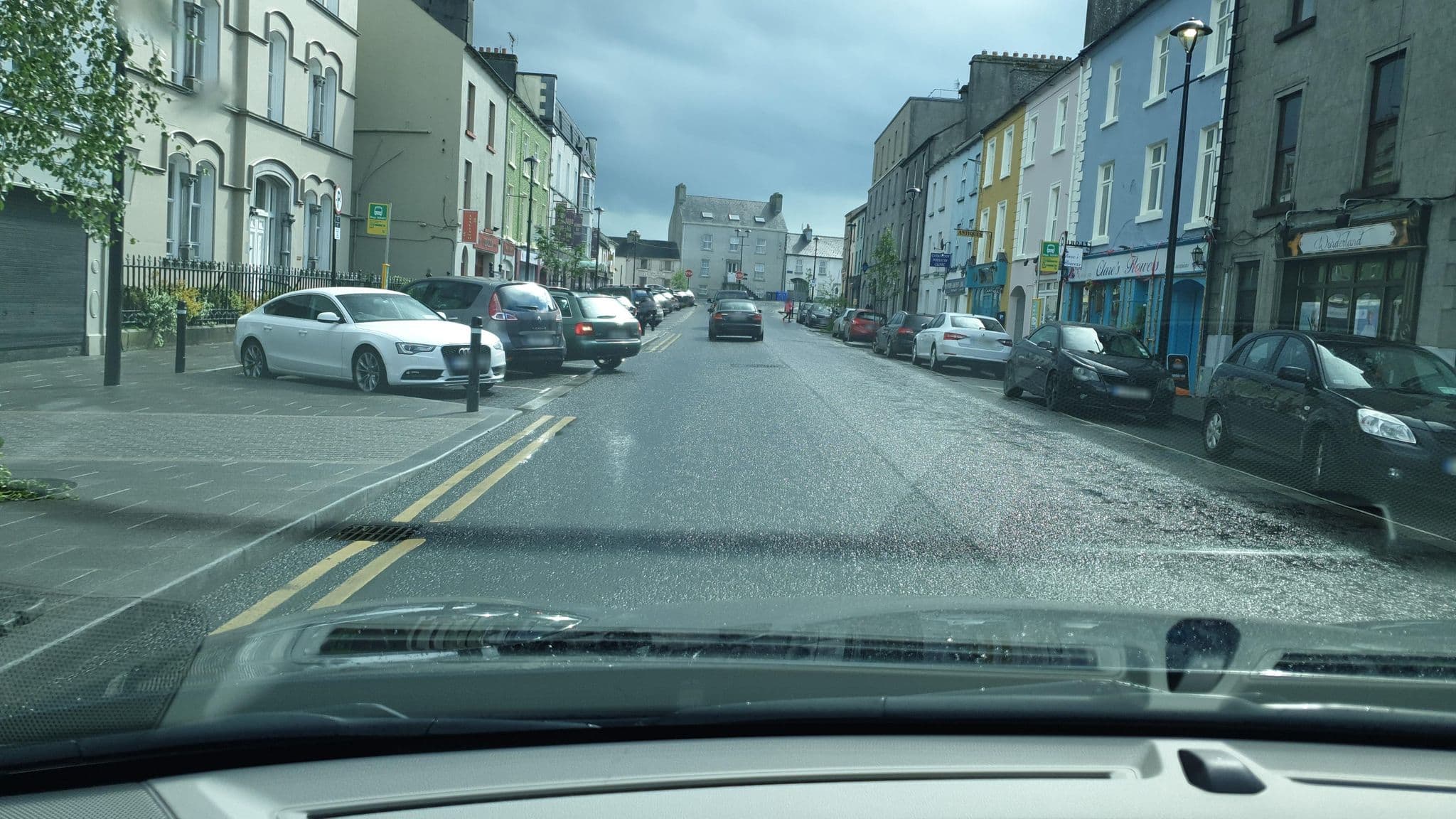 Street view near Hayden's Hotel Ballinasloe, Ballinasloe — © yannakis (CC BY-SA · Mapillary)