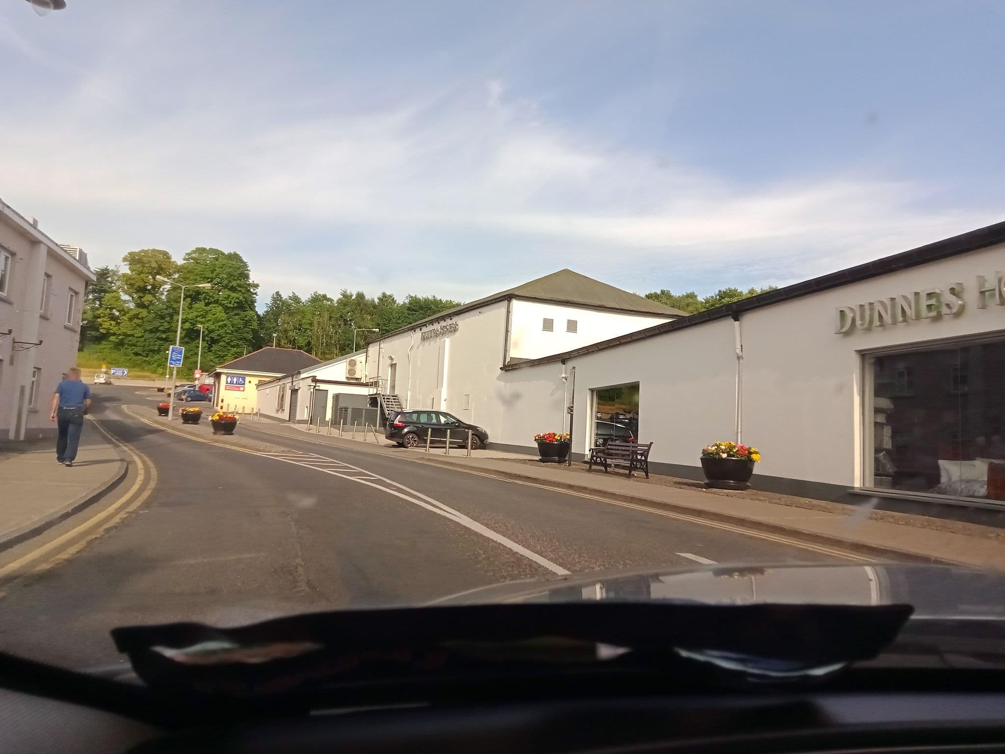 Street view near Imperial Hotel, Cavan — © annekaro (CC BY-SA · Mapillary)