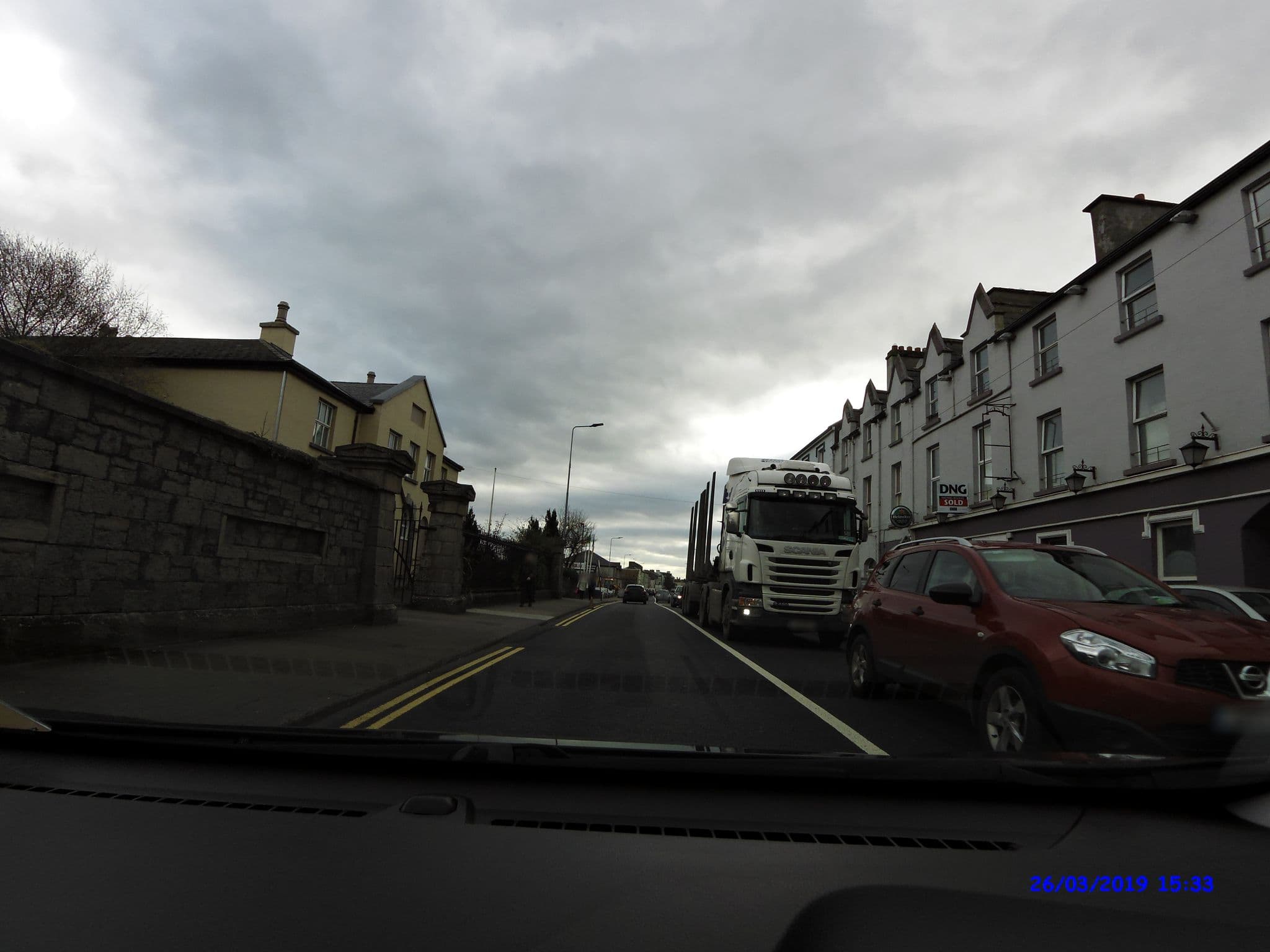 Street view near The Courthouse Hotel, Ballina — © dacor (CC BY-SA · Mapillary)