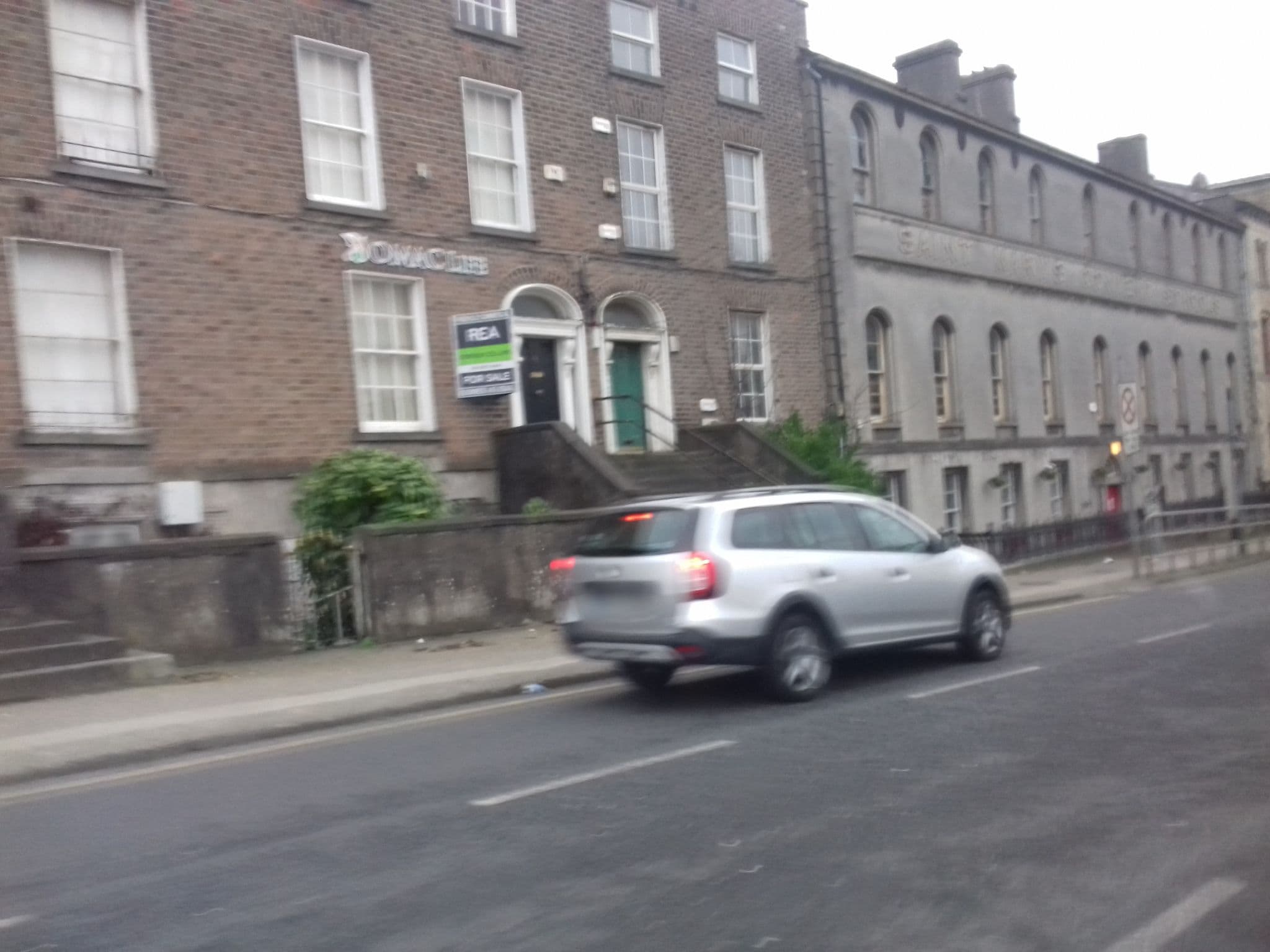 Street view near Green Door B&B, Drogheda — © debigc (CC BY-SA · Mapillary)