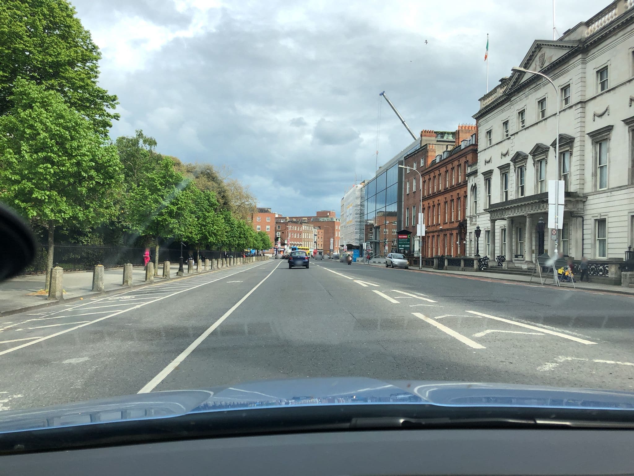 Street view near Staunton's on the Green, Dublin — © stefan005 (CC BY-SA · Mapillary)