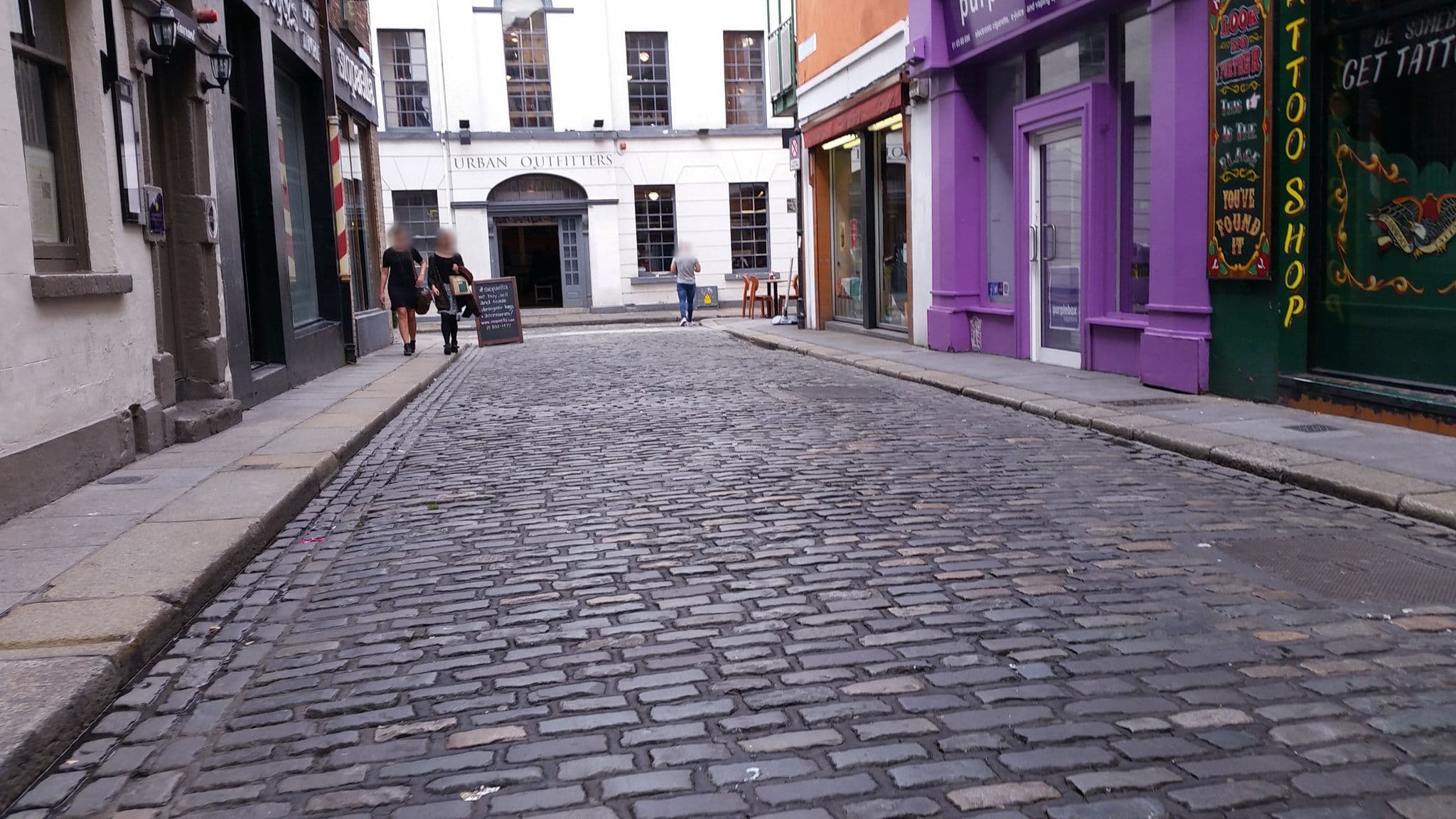 Street view near The Key Collection Temple Bar, Dublin — © debigc (CC BY-SA · Mapillary)