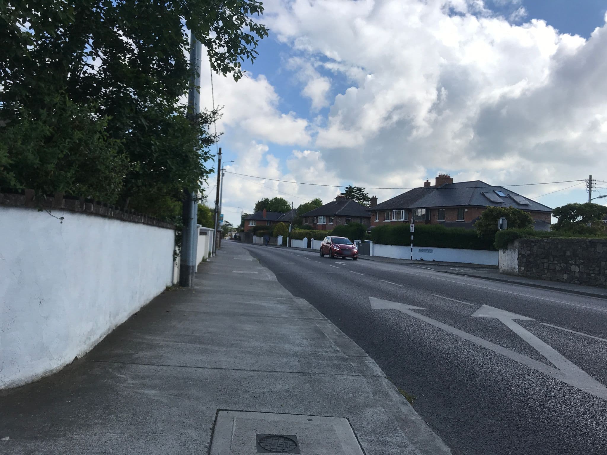 Street view near click&stasy, Booterstown — © miguel_andrade (CC BY-SA · Mapillary)