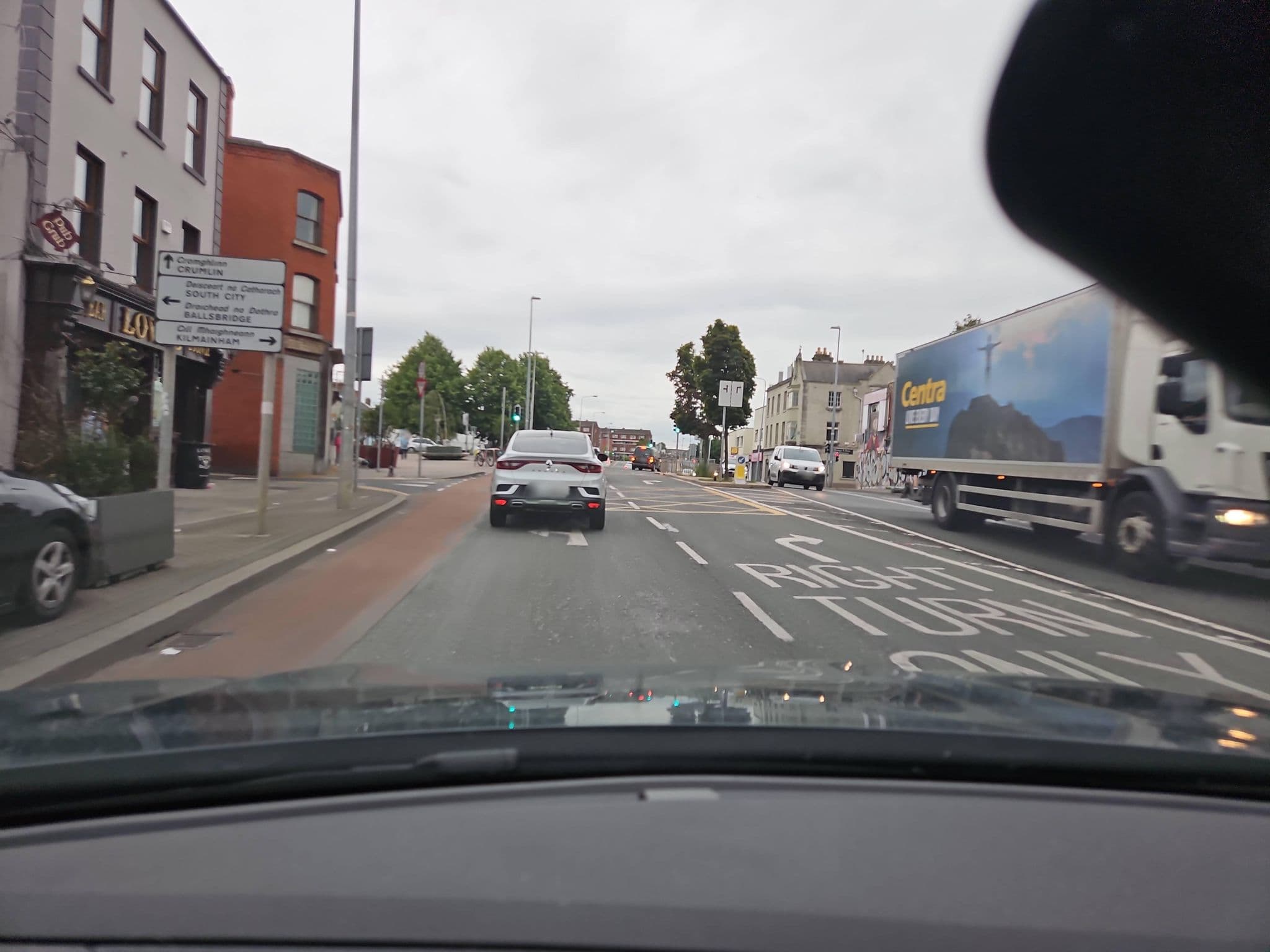Street view near Jaquelines Cozy Inn, Rialto — © toho (CC BY-SA · Mapillary)