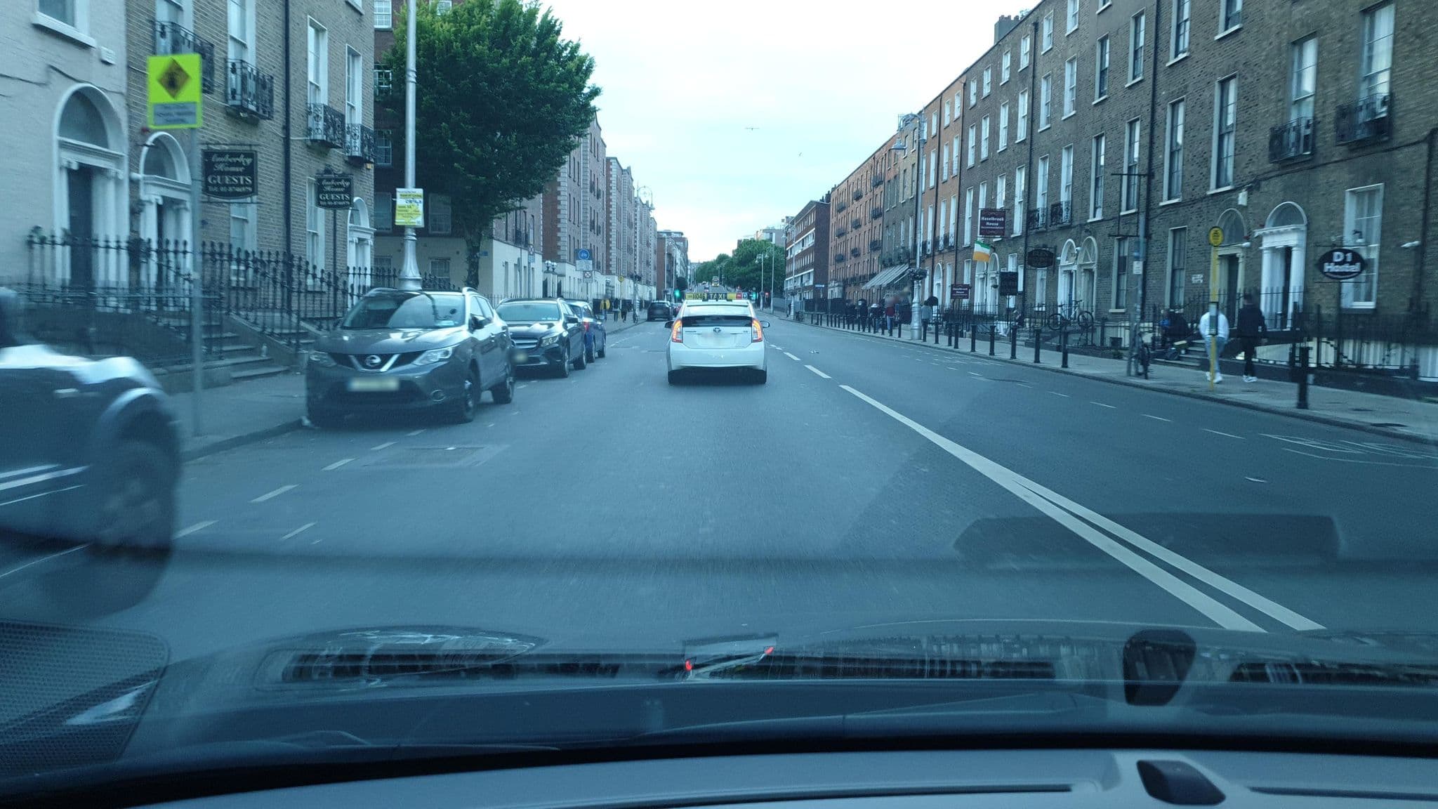 Street view near D1hostel, Fairview — © yannakis (CC BY-SA · Mapillary)