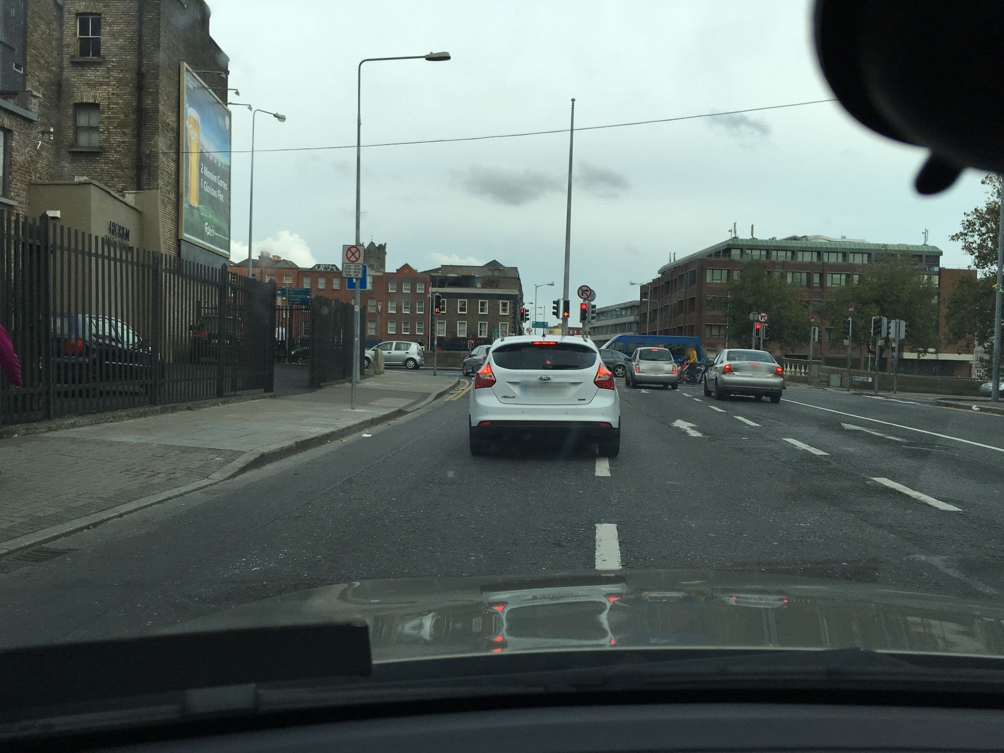 Street view near O'Shea's Merchant Hotel, Rialto — © mackerski (CC BY-SA · Mapillary)