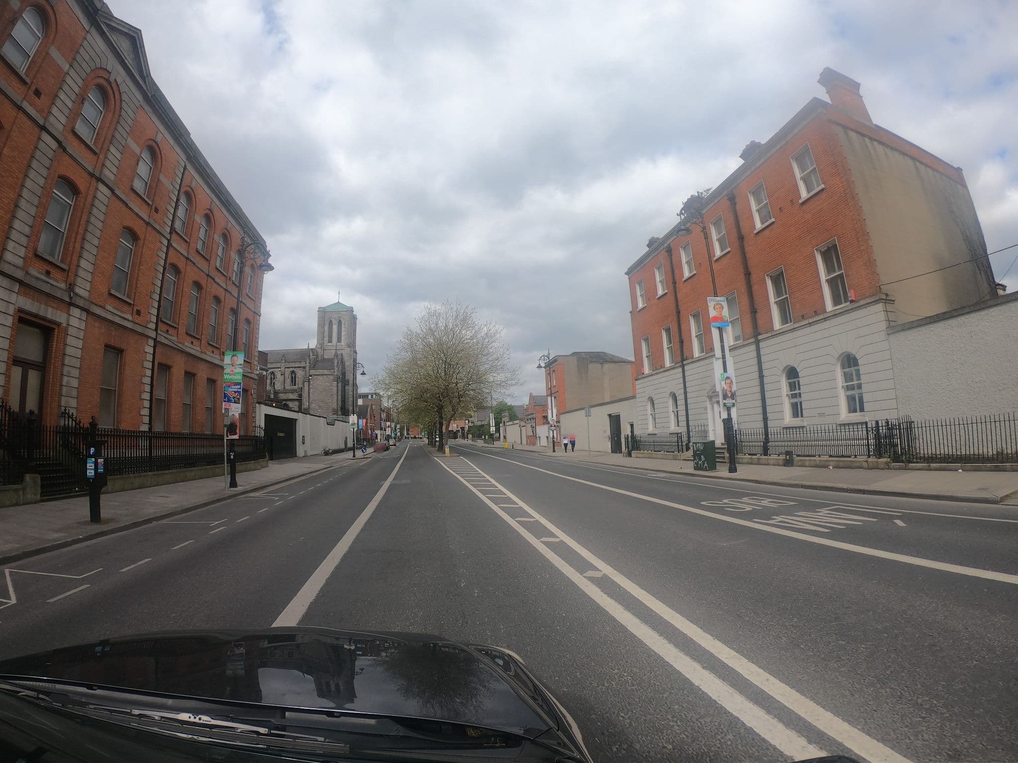 Street view near The Dubhub (Airbnb), Rialto — © lineo (CC BY-SA · Mapillary)