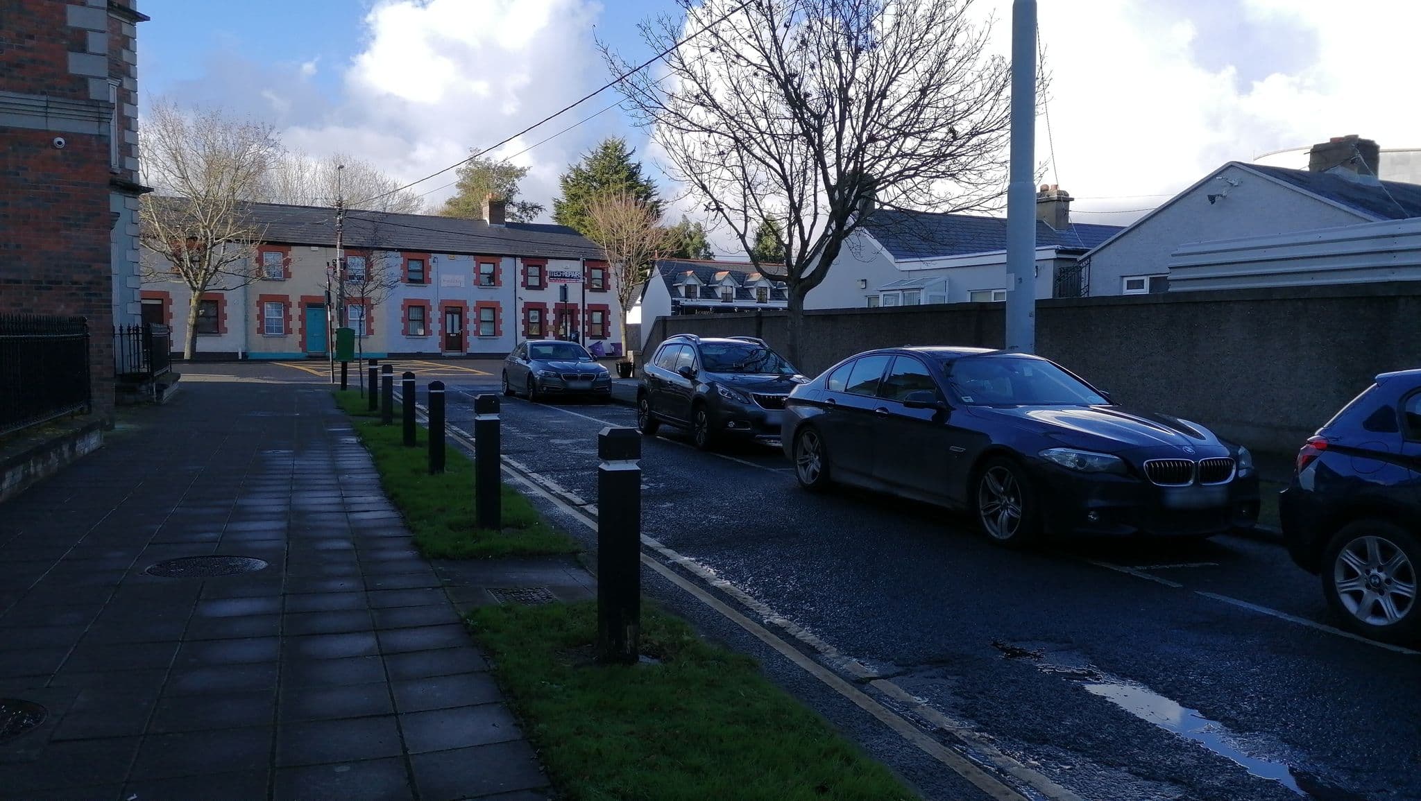 Street view near Carnegie Court Hotel, Swords — © souravmaiti (CC BY-SA · Mapillary)