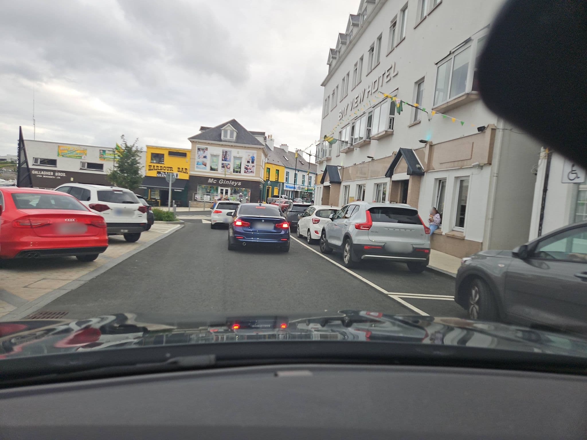 Street view near Bayview Hotel, Killybegs — © toho (CC BY-SA · Mapillary)