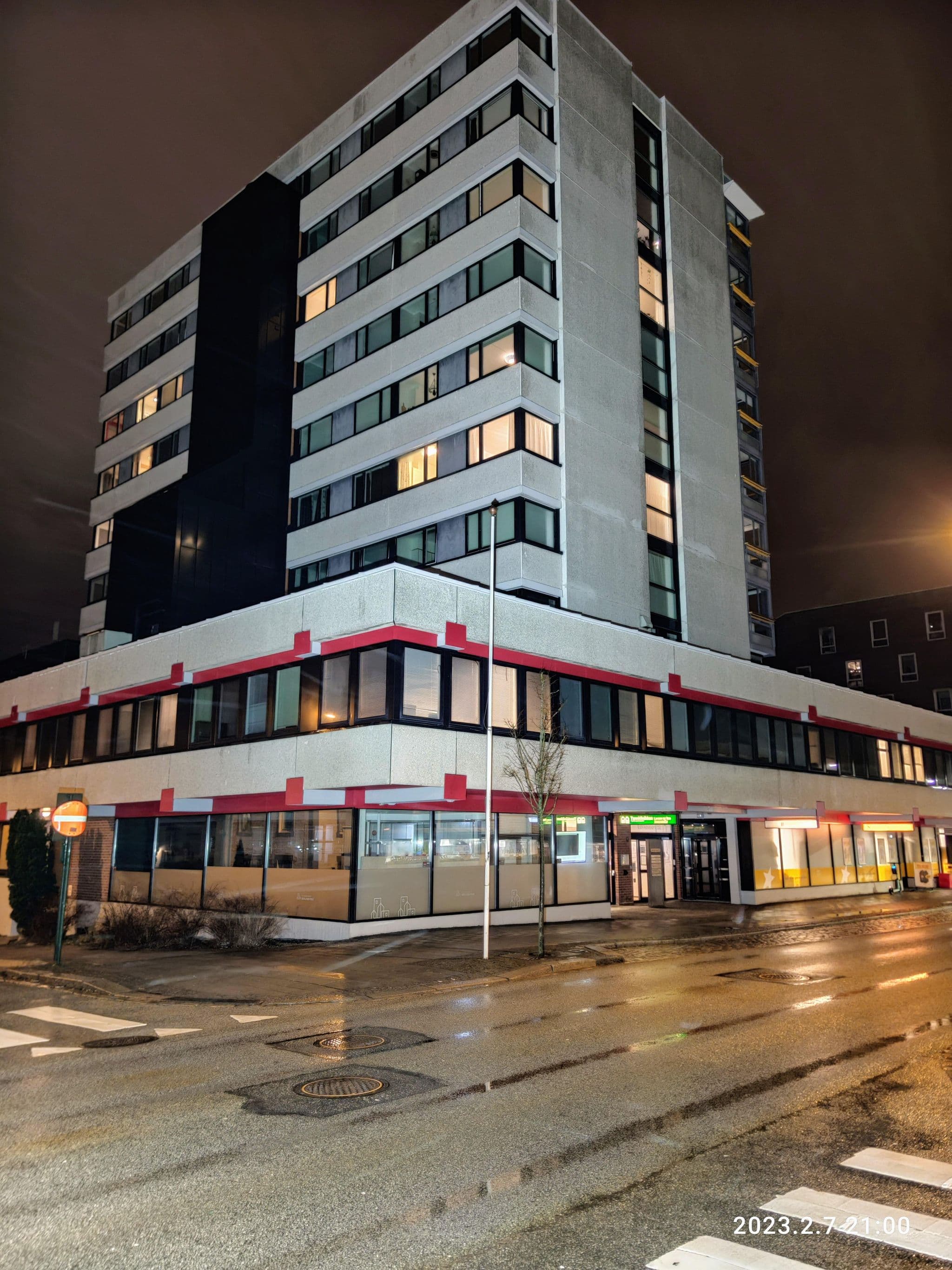 Street view near Crown Travel, Stavanger — © km2bp (CC BY-SA · Mapillary)