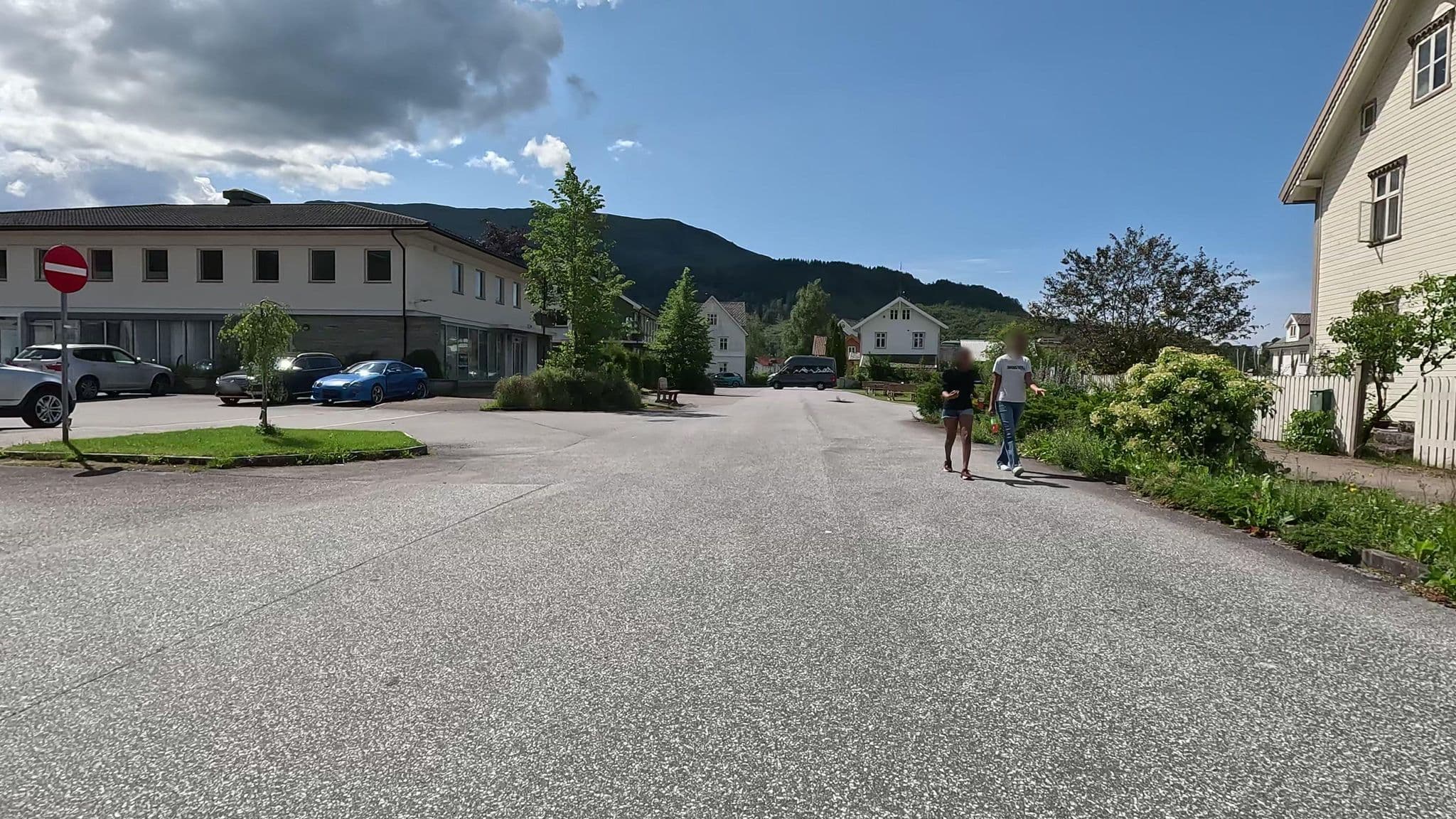 Street view near Dale Kro og Motell, Naustdal — © ToreH (CC BY-SA · Mapillary)