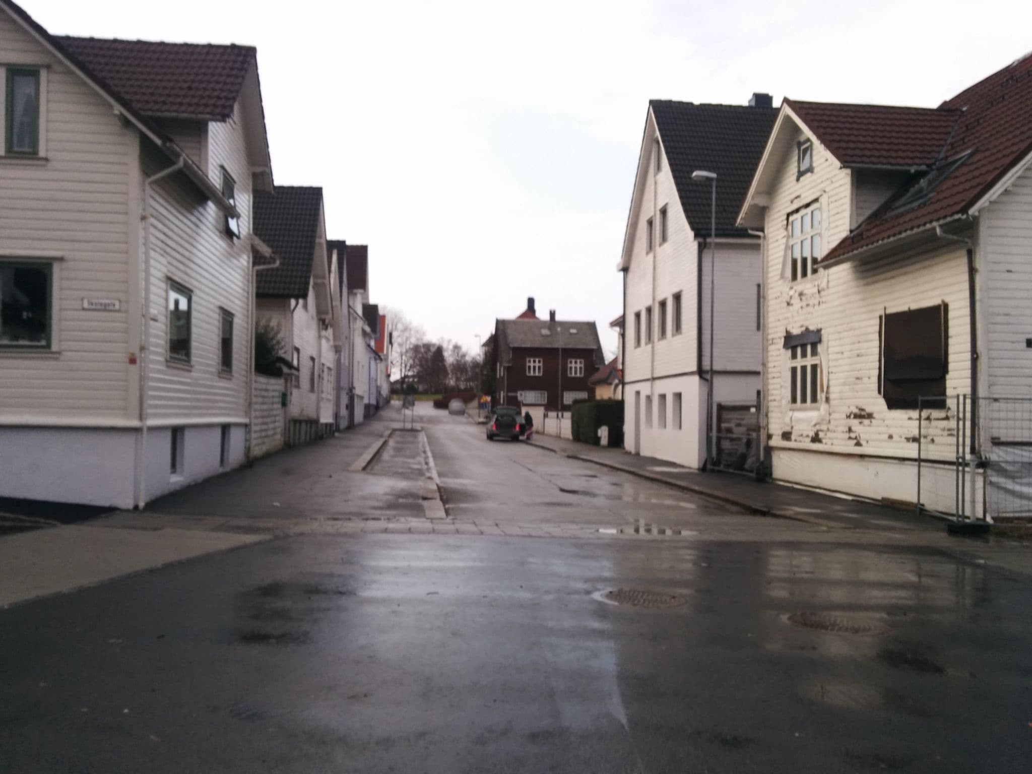Street view near Skolegata B&B, Stavanger — © sailedaway (CC BY-SA · Mapillary)