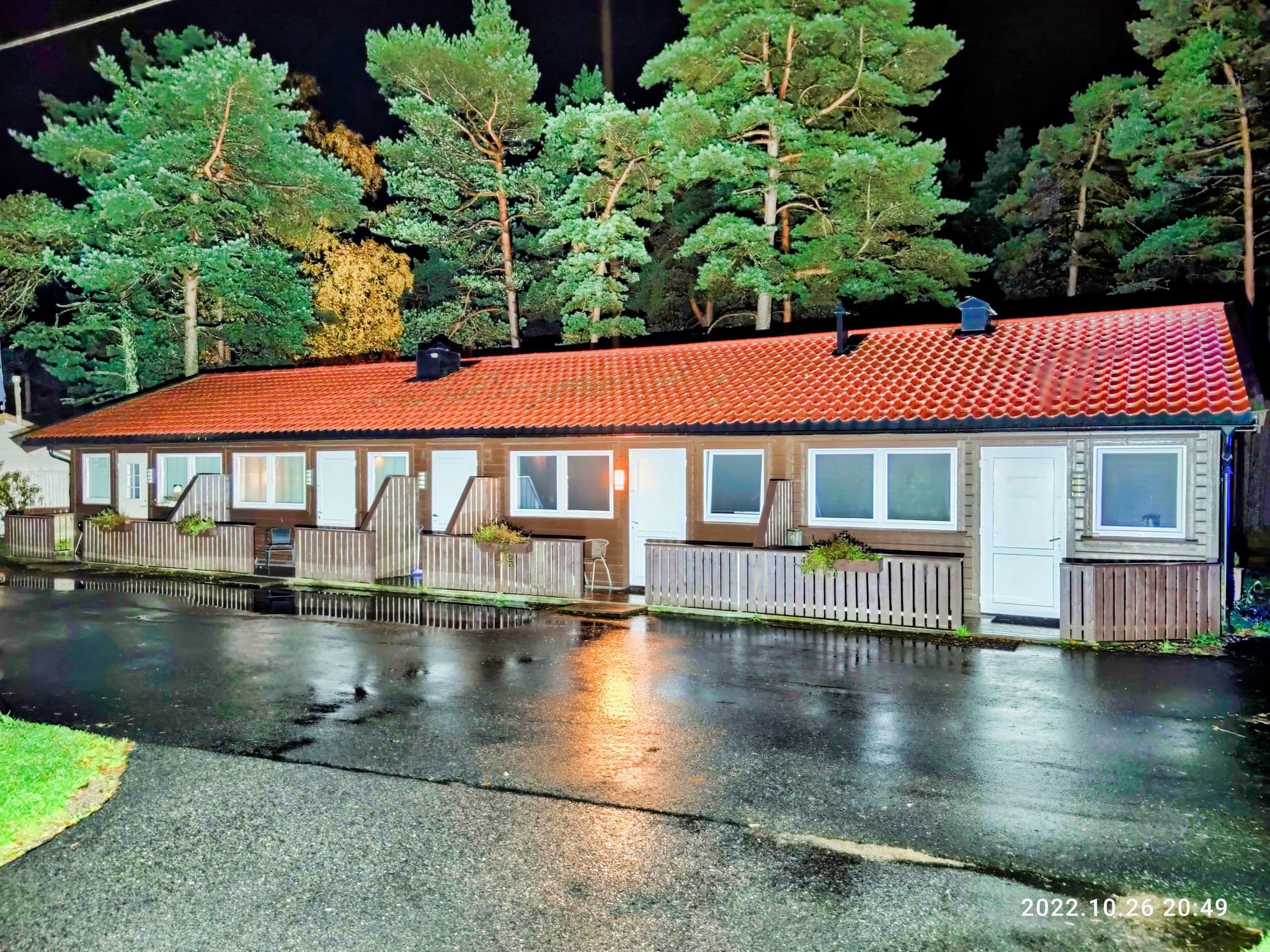 Street view near Aros Feriesenter og Gjestehavn, Søgne — © km2bp (CC BY-SA · Mapillary)
