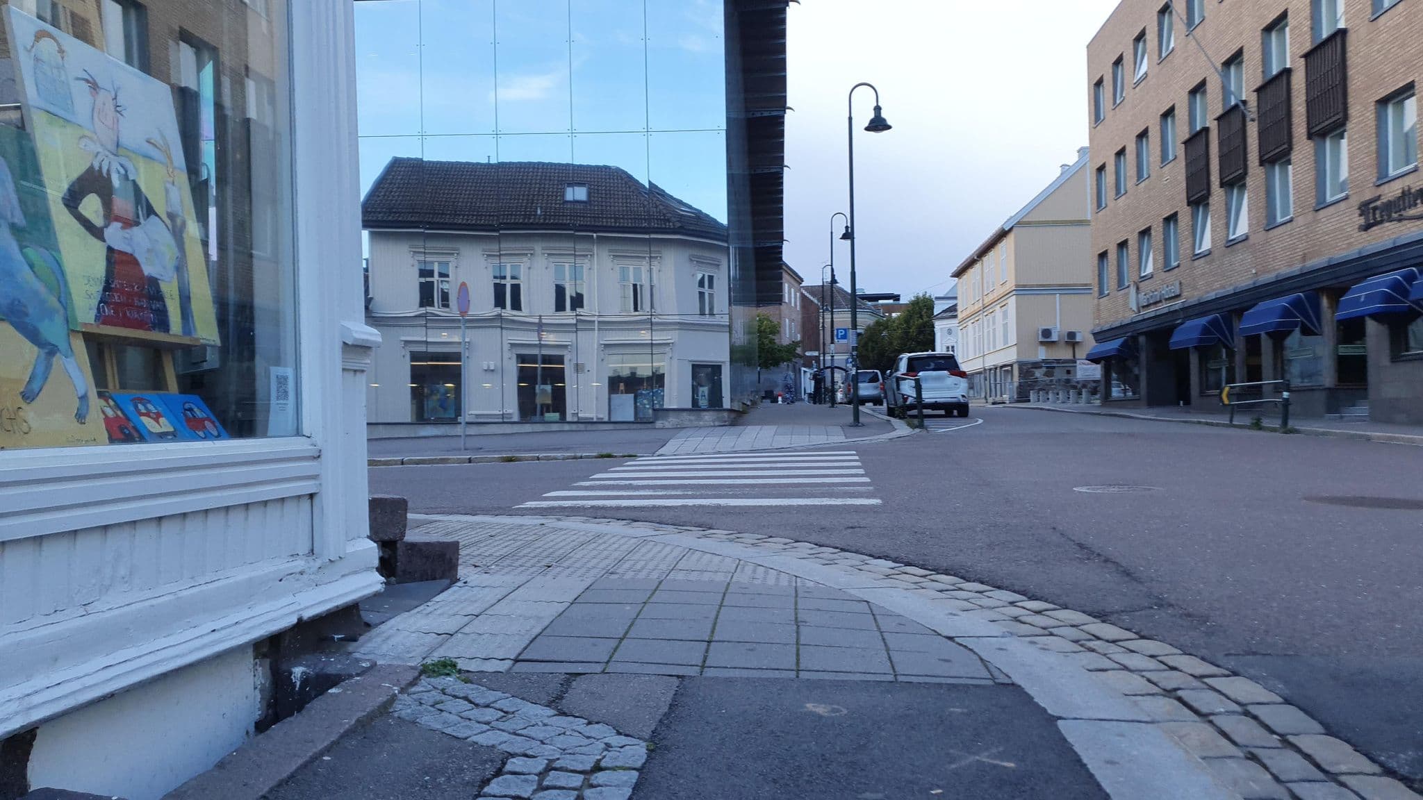 Street view near Hotel Maritim Tønsberg, Tønsberg — © pbb (CC BY-SA · Mapillary)