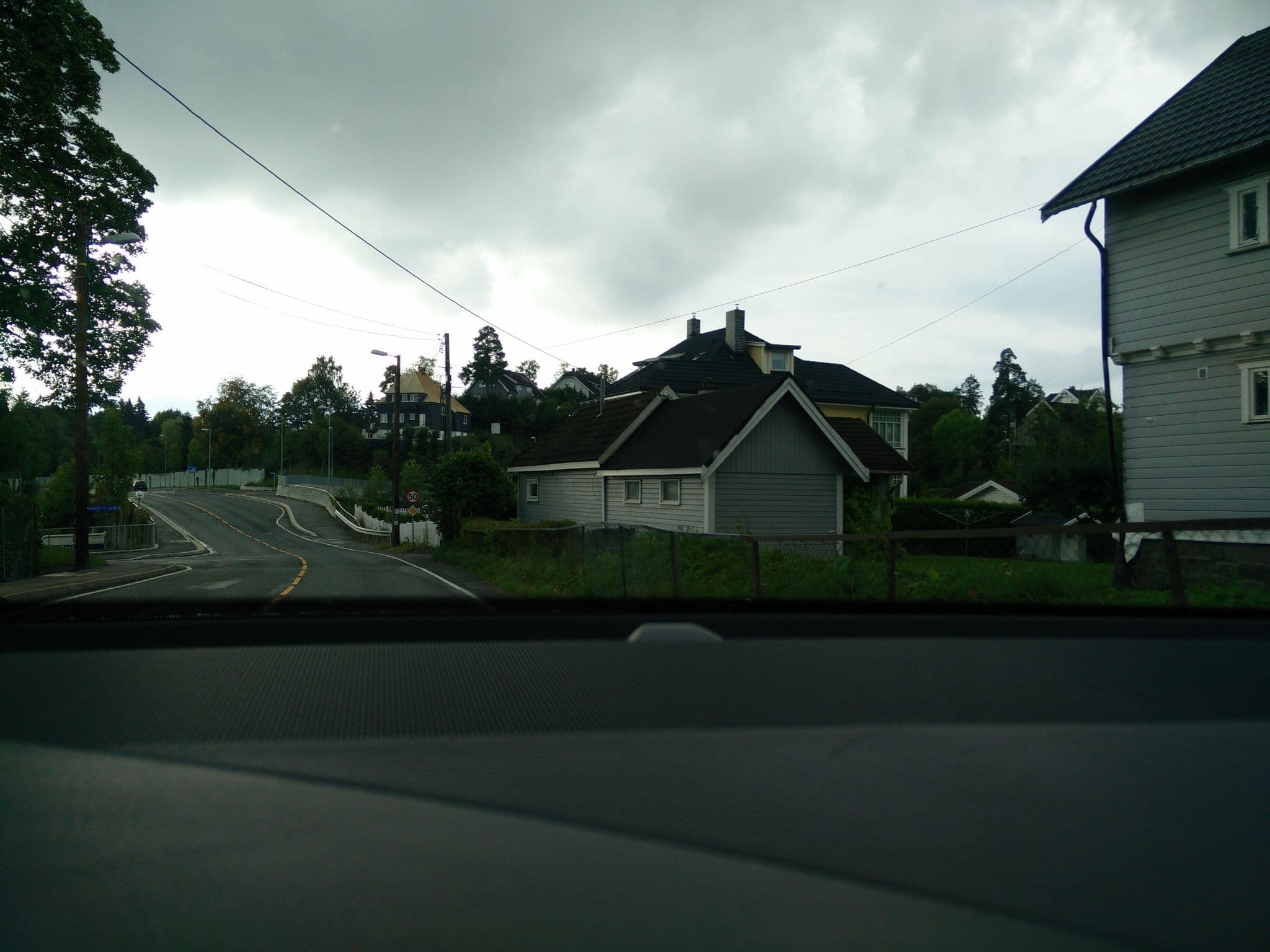 Street view near Grov Hotellevent, Lysaker — © ways (CC BY-SA · Mapillary)
