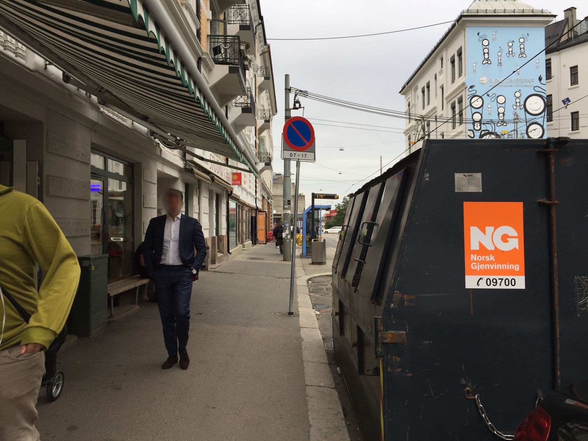 Street view near BJØRVIKA APARTMENTS - Frognerveien 1, Oslo — © richlv (CC BY-SA · Mapillary)