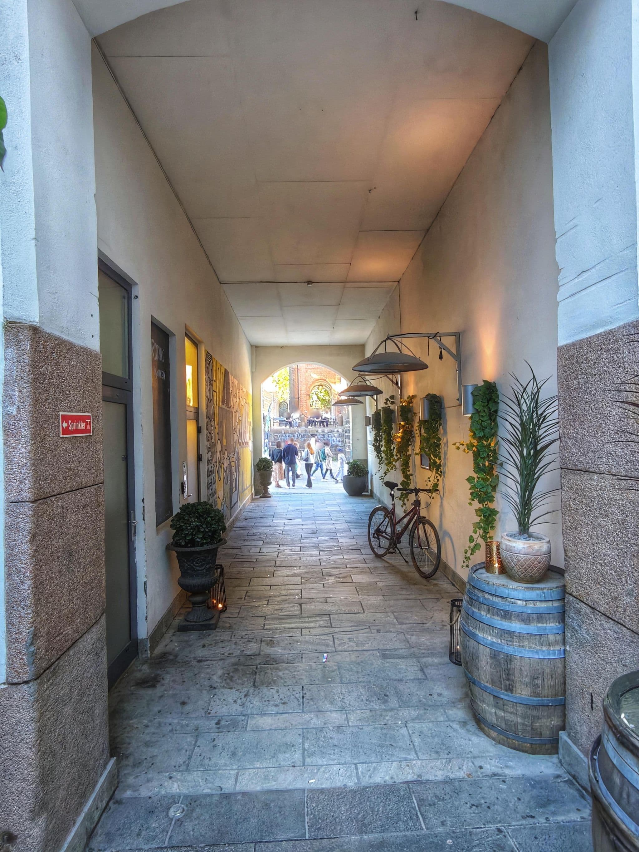 Street view near Comfort Hotel, Oslo — © km2bp (CC BY-SA · Mapillary)