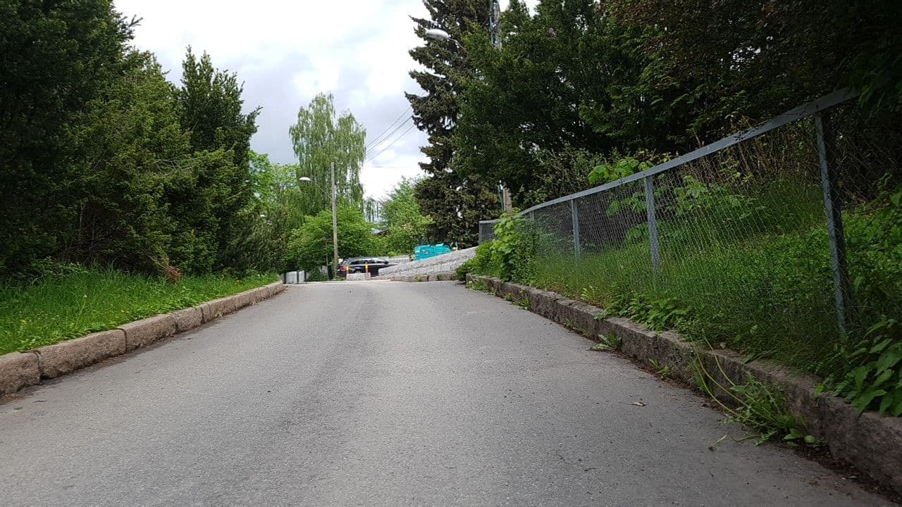Street view near Battleship Youth Hostel, Frydenberg — © pbb (CC BY-SA · Mapillary)