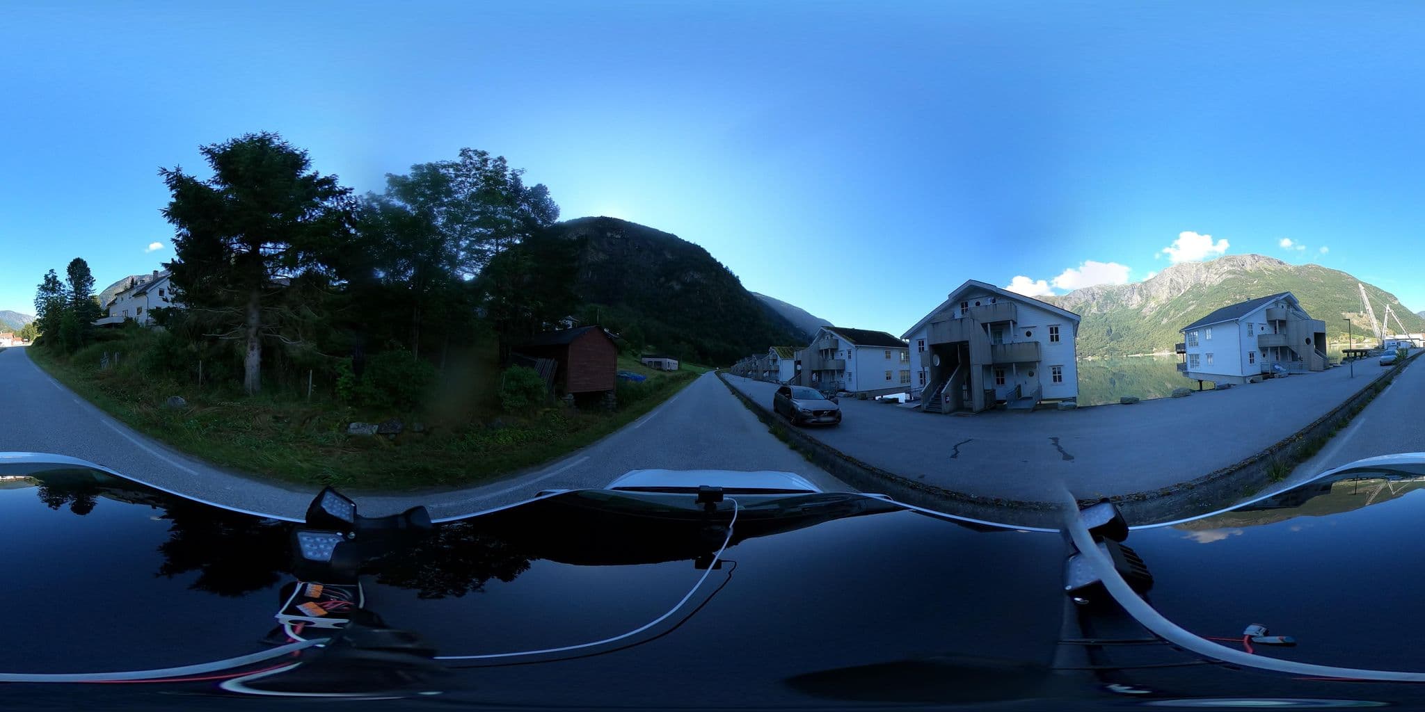 Street view near Skjolden Brygge, Luster — © catoandersen (CC BY-SA · Mapillary)