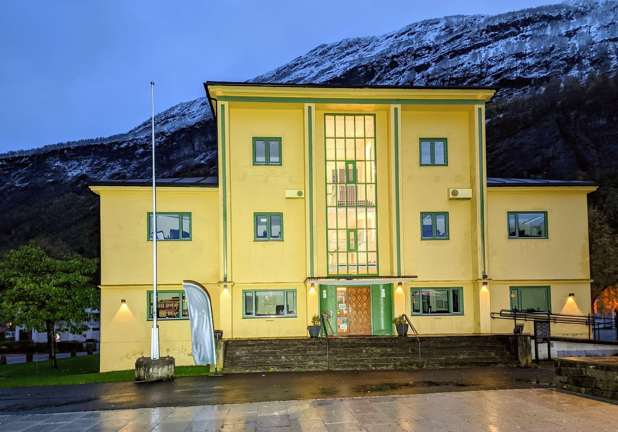 Street view near Stryn Coffeebar & Country Inn, Stryn — © km2bp (CC BY-SA · Mapillary)