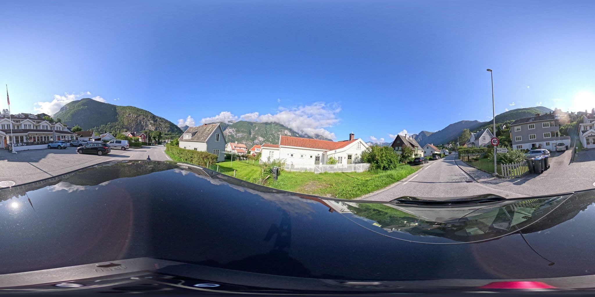 Street view near Aurland Fjordhotell Eigedom, Lærdalsøyri — © yannakis (CC BY-SA · Mapillary)