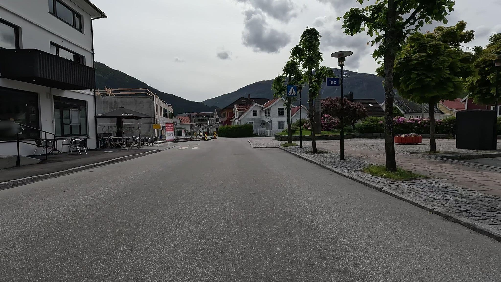 Street view near Sogn Fjordhytter, Sogndal — © ToreH (CC BY-SA · Mapillary)
