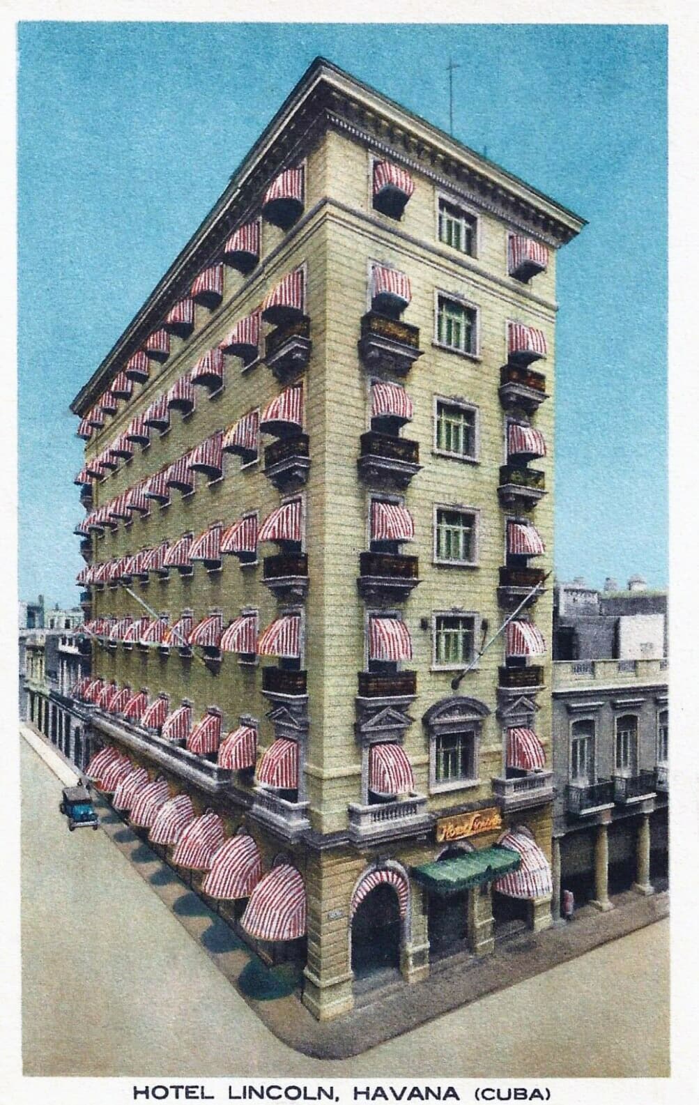 Hotel Lincoln (via Wikimedia Commons, Public domain)