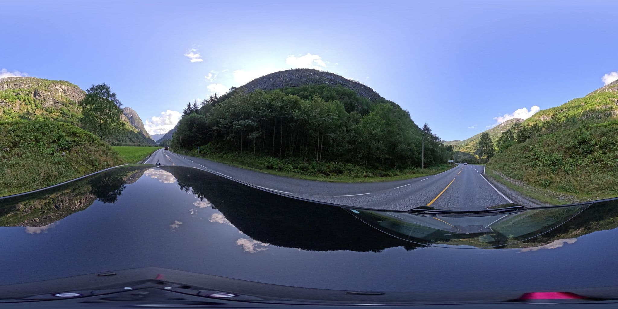 Street view near Stalheimsøy Gard, Vik — © yannakis (CC BY-SA · Mapillary)
