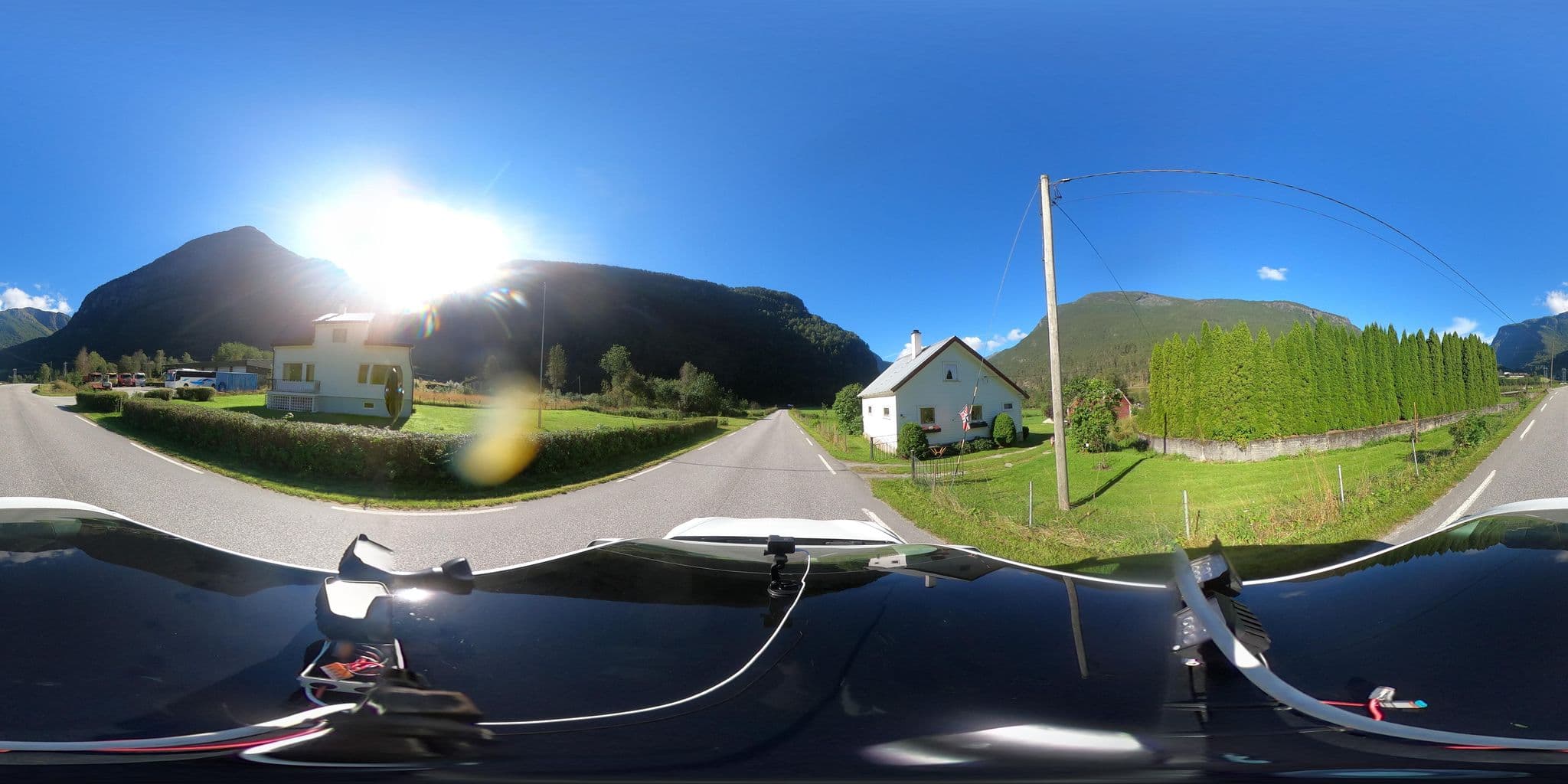 Street view near Fortuna Kafe og Pensjonat, Luster — © catoandersen (CC BY-SA · Mapillary)