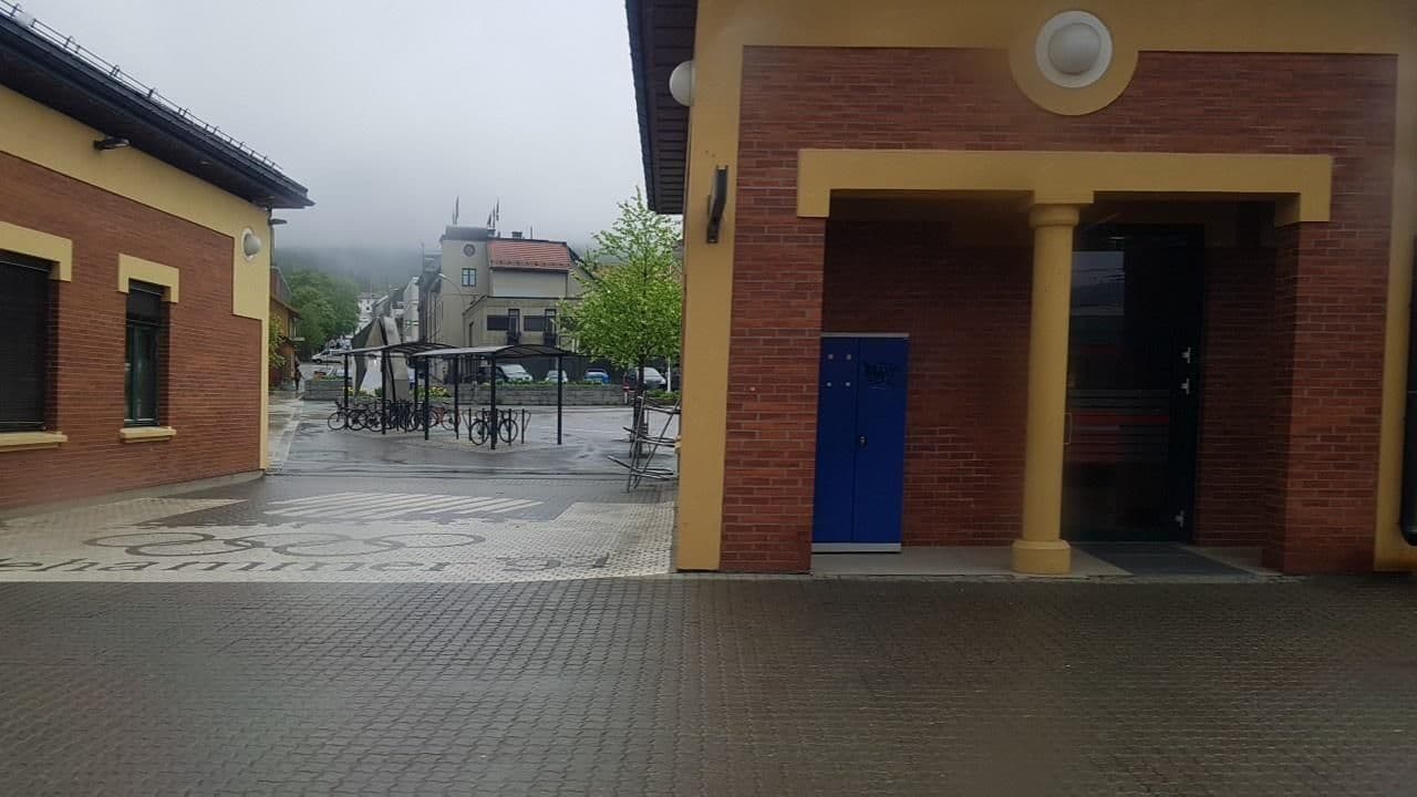 Street view near Stasjonen Lillehammer, Lillehammer — © pbb (CC BY-SA · Mapillary)