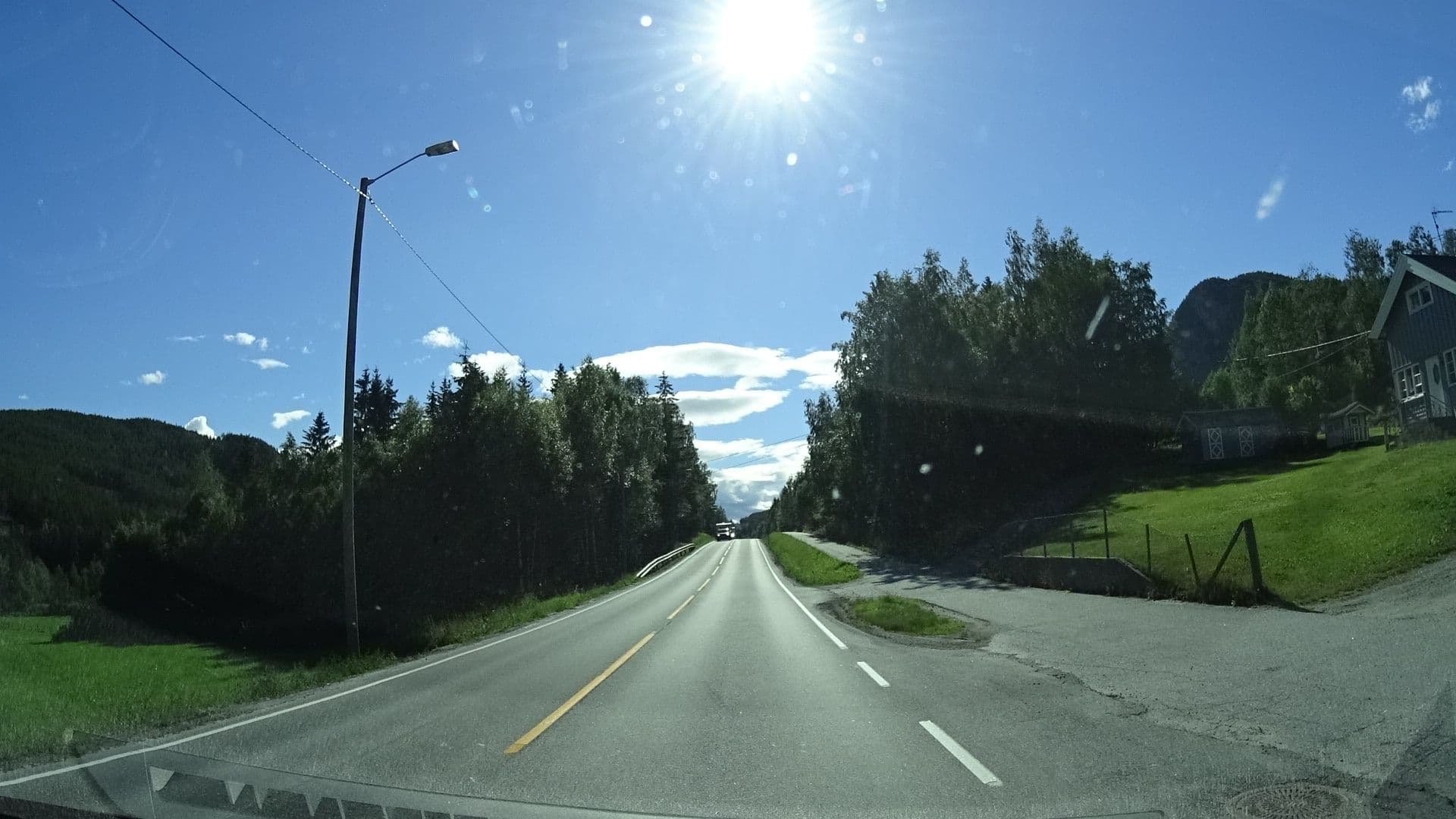 Street view near Oset Høyfjellshotell, Gol — © kino (CC BY-SA · Mapillary)