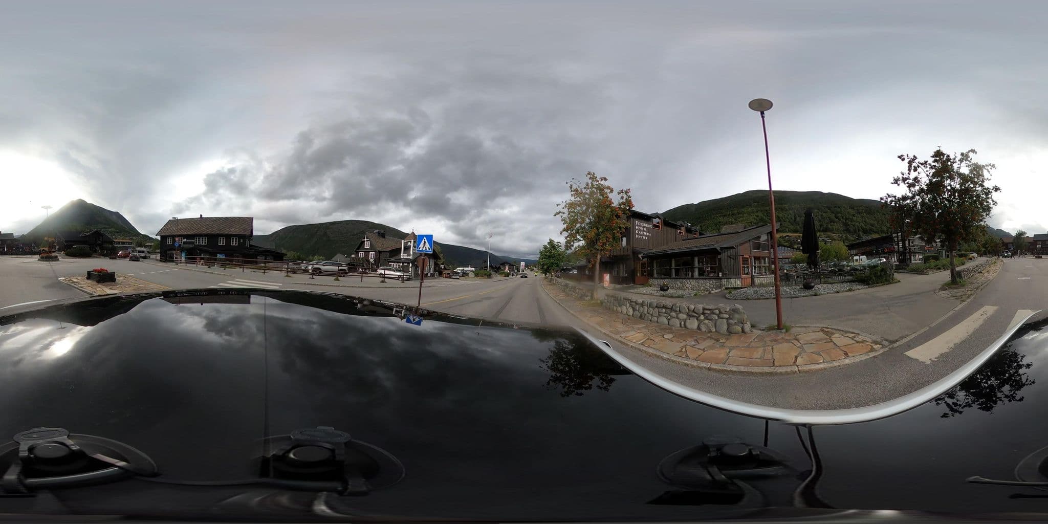 Street view near Strind Gard, Fossbergom — © tumblecow (CC BY-SA · Mapillary)