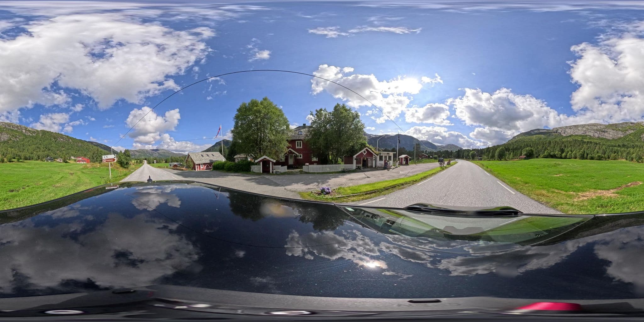 Street view near Flatheim Farm, Høyanger — © yannakis (CC BY-SA · Mapillary)