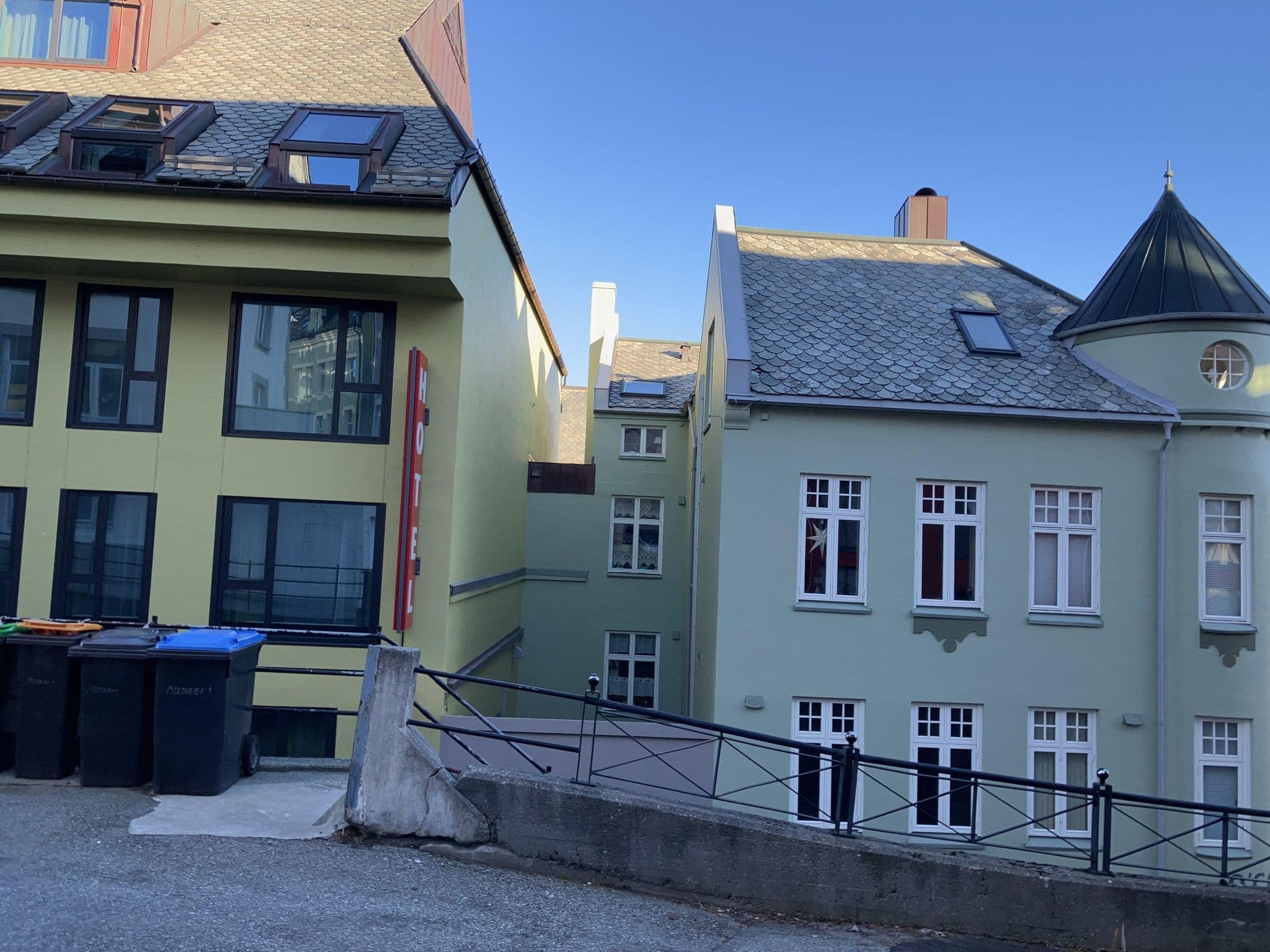 Street view near Scandic Ålesund, Ålesund — © southglos (CC BY-SA · Mapillary)