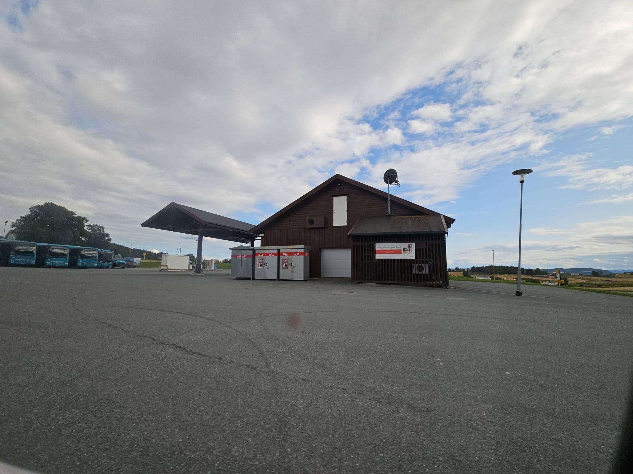 Street view near Klostergården Edel Gunnarson, Frosta — © pbb (CC BY-SA · Mapillary)