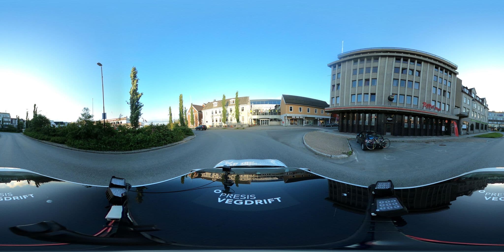 Street view near F2 Hotel Harstad, Harstad — © catoandersen (CC BY-SA · Mapillary)