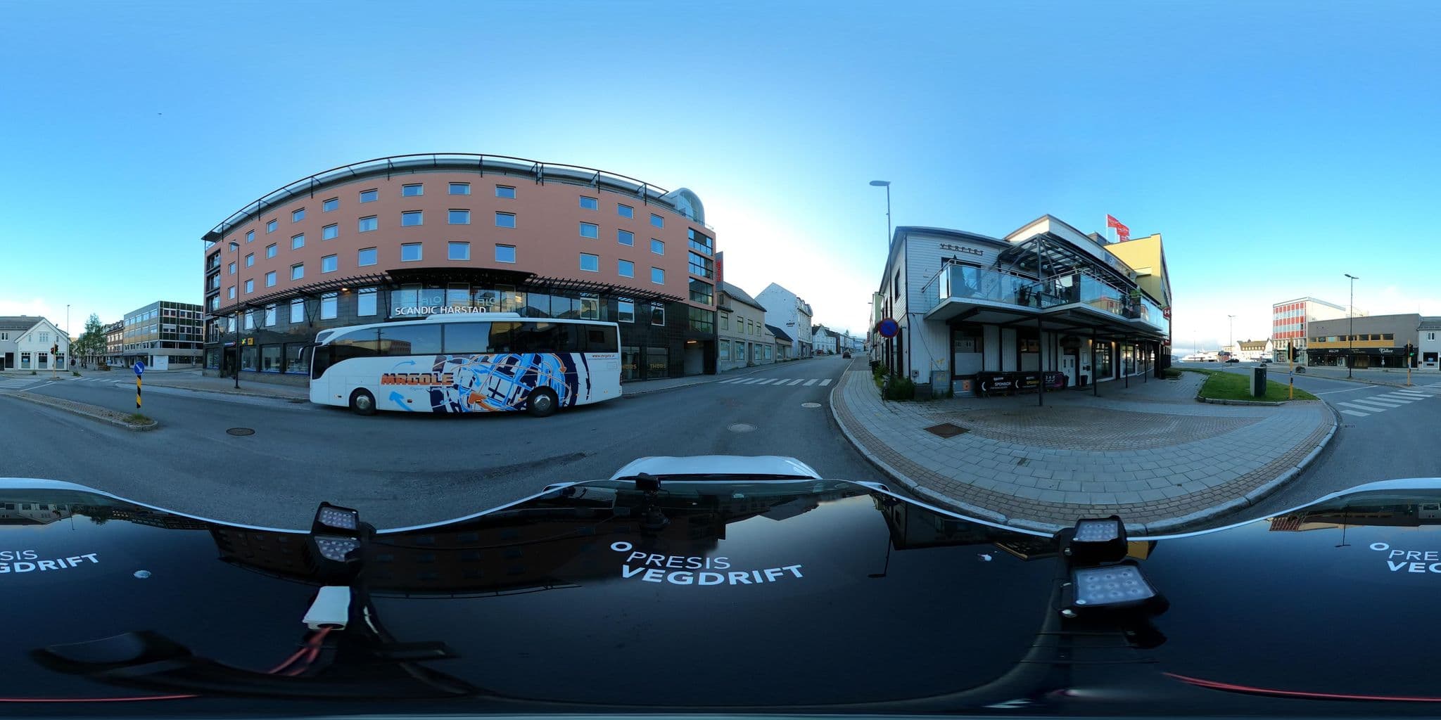 Street view near Grand Nordic Hotel, Harstad — © catoandersen (CC BY-SA · Mapillary)