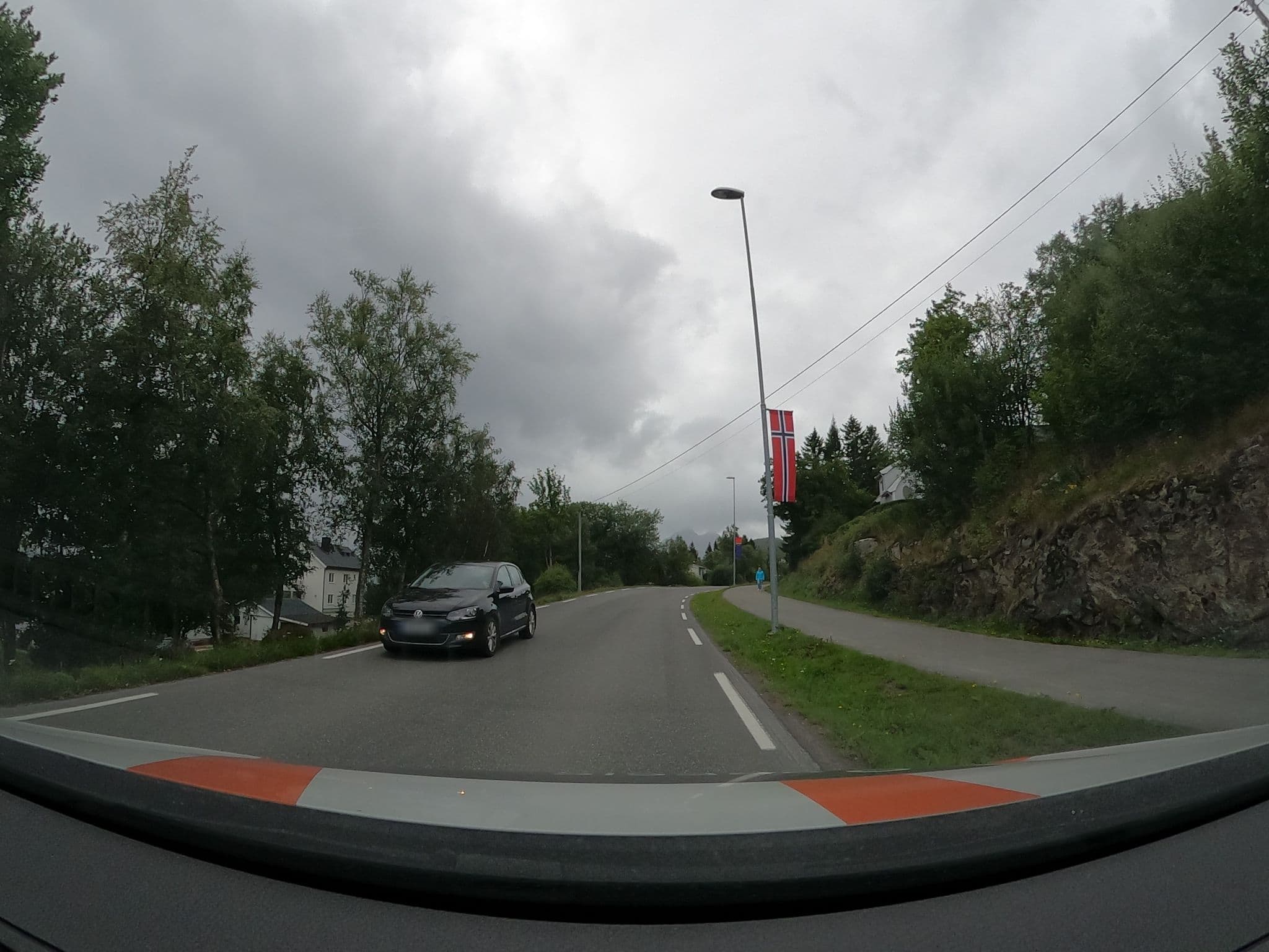 Street view near Hamarøy Fiskecamping, Lødingen — © catoandersen (CC BY-SA · Mapillary)