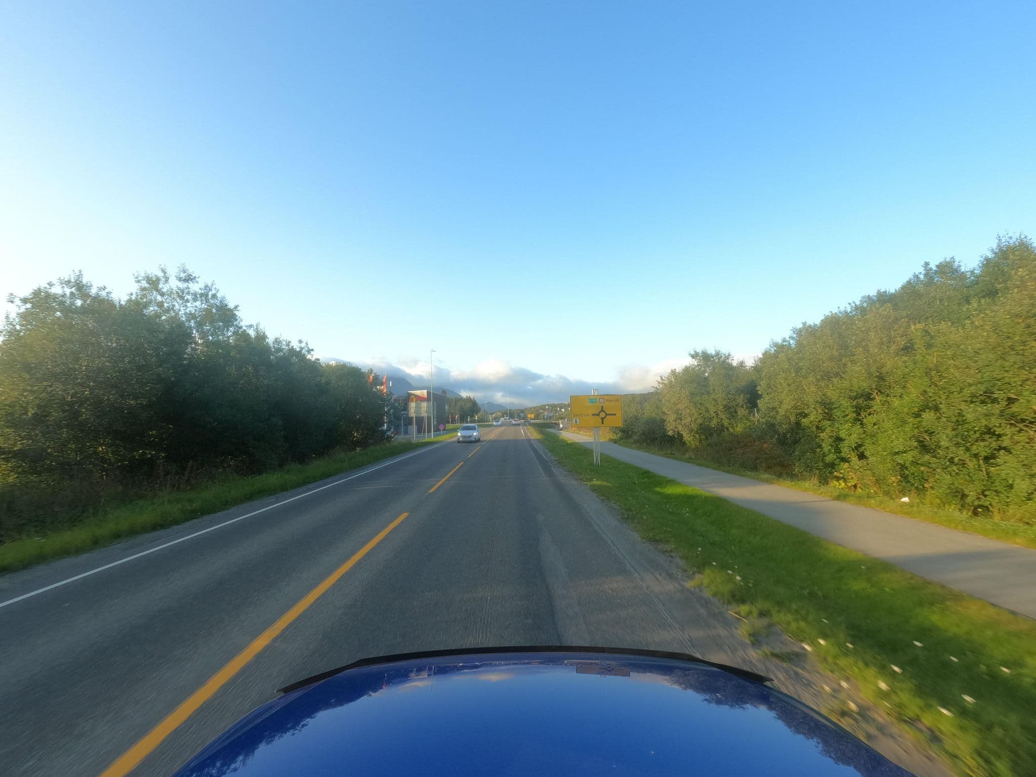 Street view near Norlandia Lofoten Hotell, Leknes — © catoandersen (CC BY-SA · Mapillary)