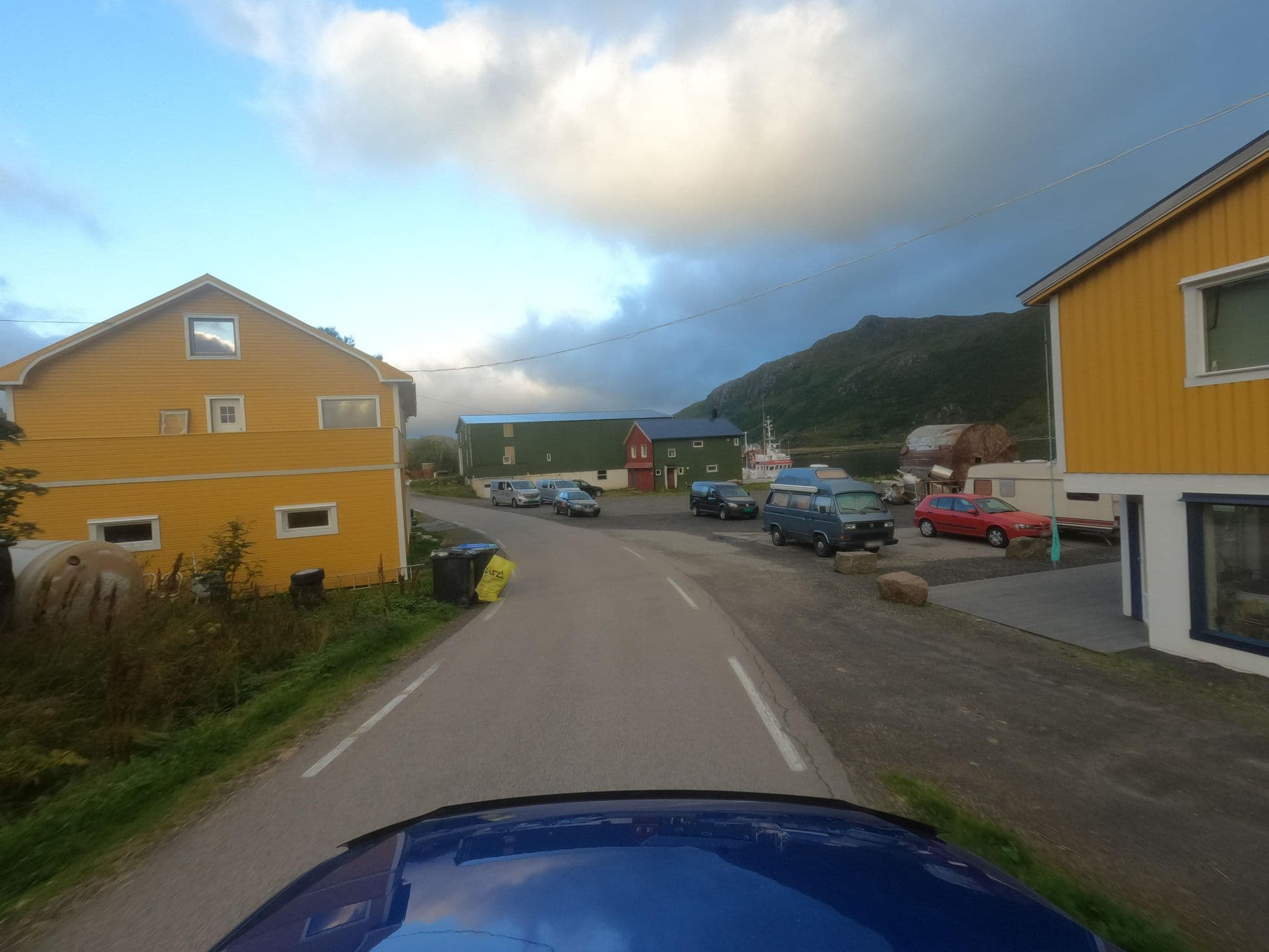 Street view near Arctic Coworking Lodge, Evjen — © catoandersen (CC BY-SA · Mapillary)