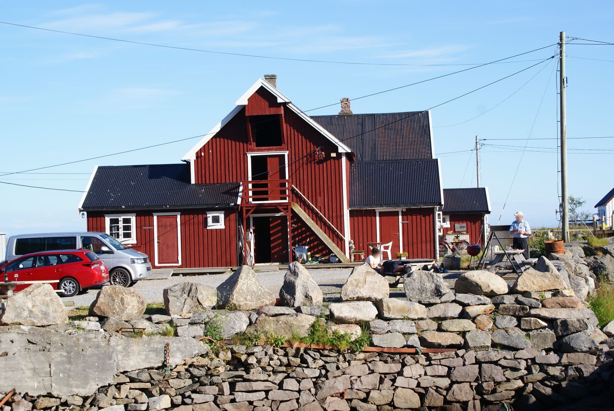 Street view near Å Rorbuer & Brygga Restaurant, Gravdal — © allefm (CC BY-SA · Mapillary)